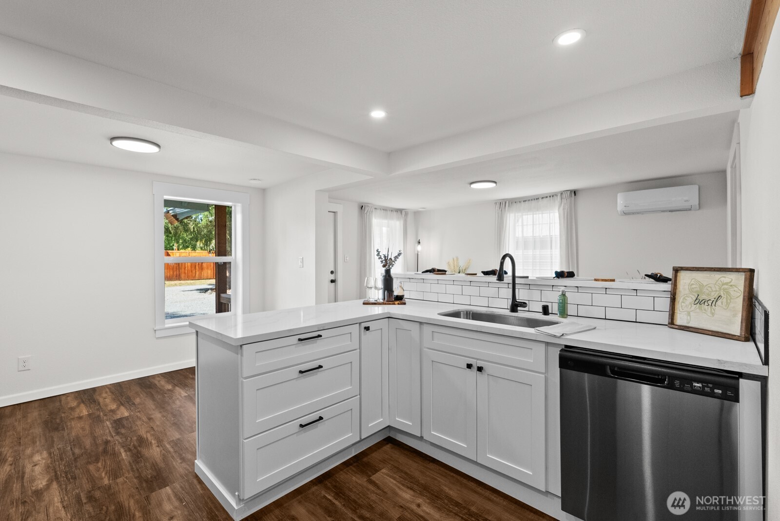 111 Cedar Avenue S