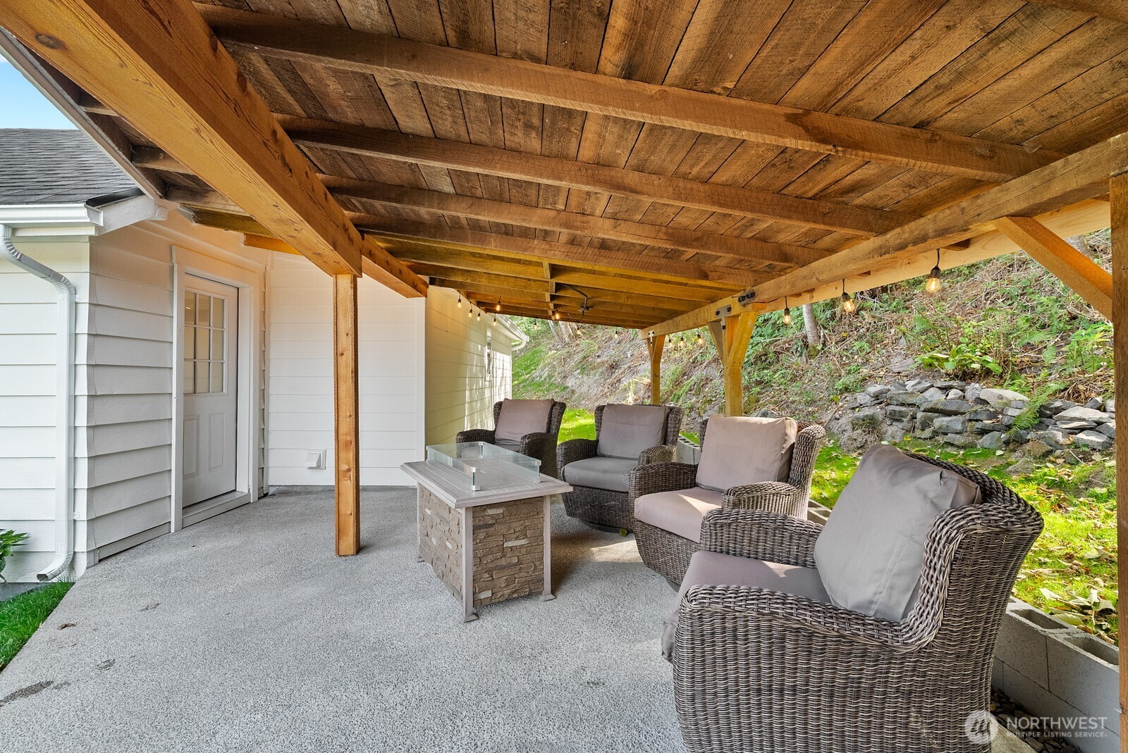 111 Cedar Avenue S