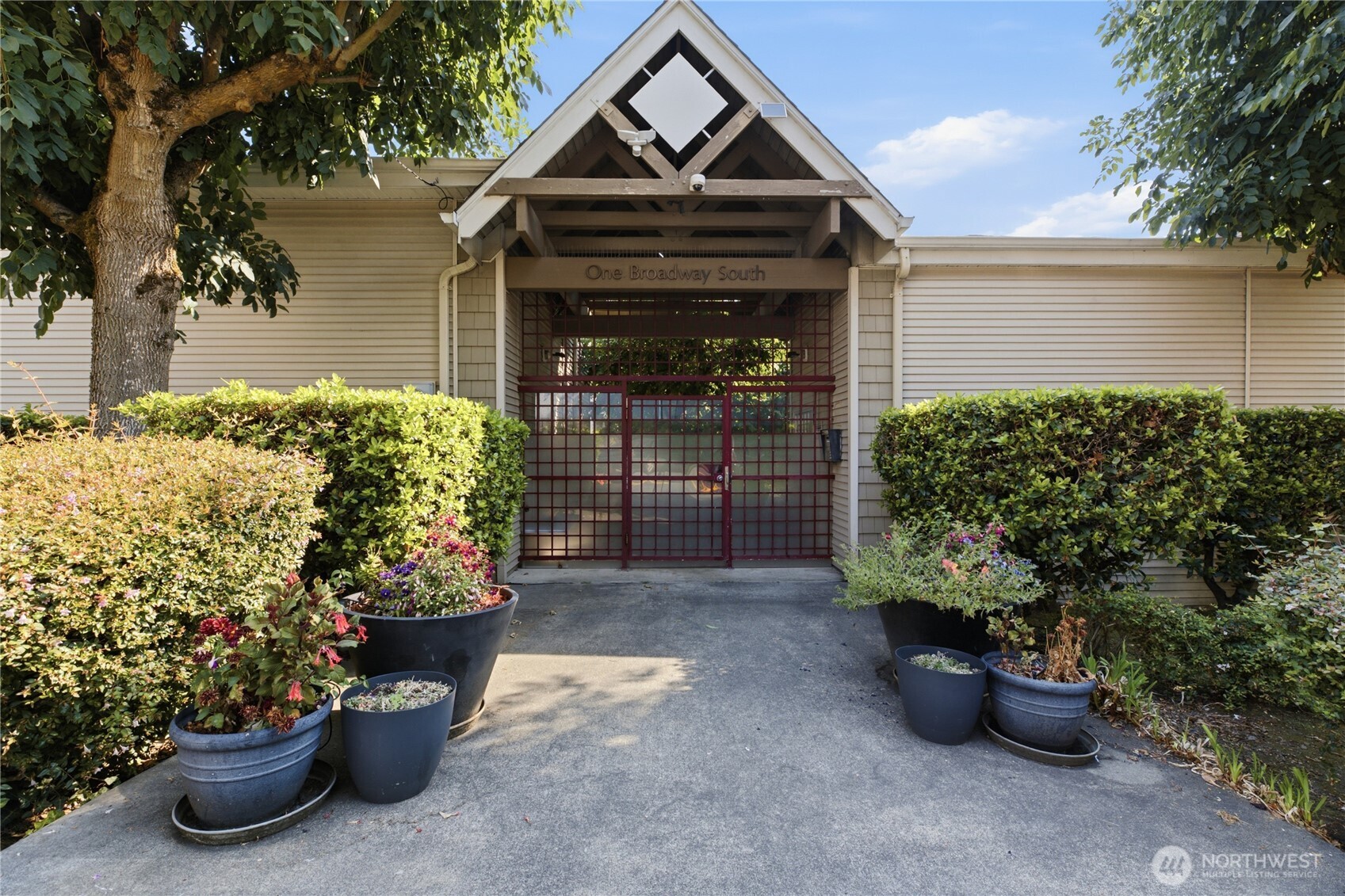 1 Broadway Unit: 202