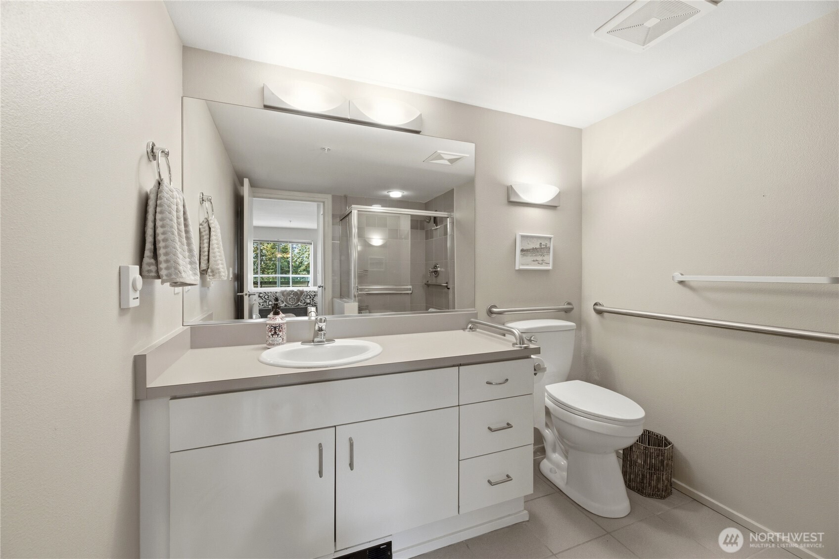 1 Broadway Unit: 202