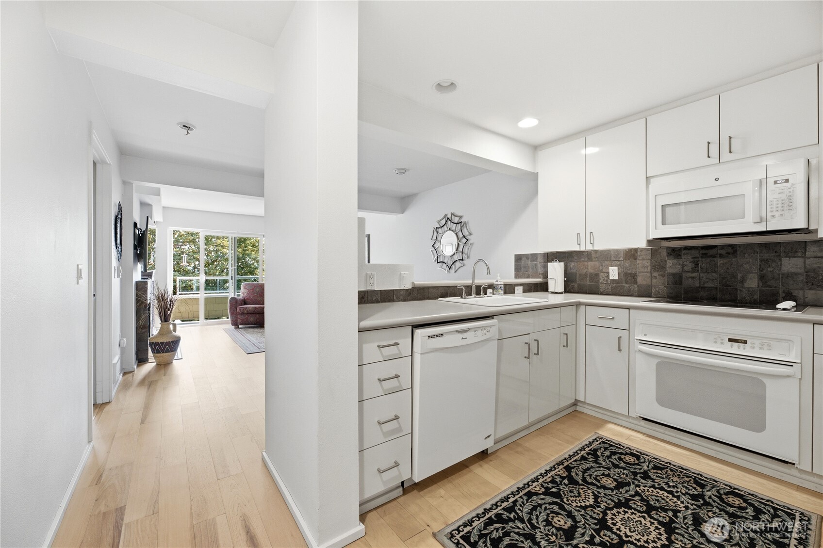 1 Broadway Unit: 202