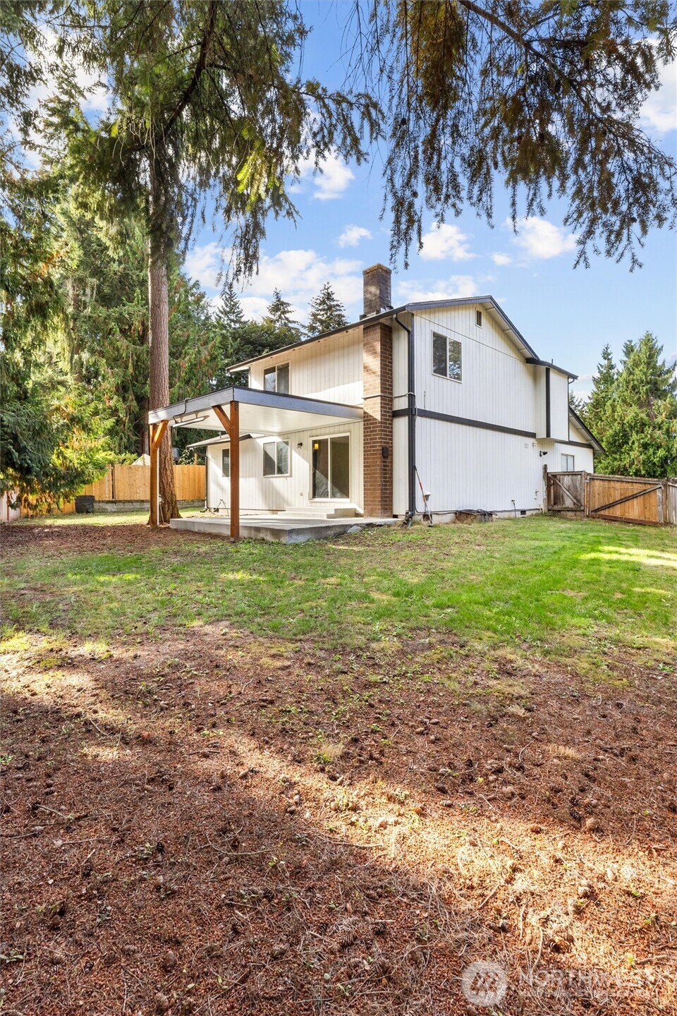 8902 158th Street E