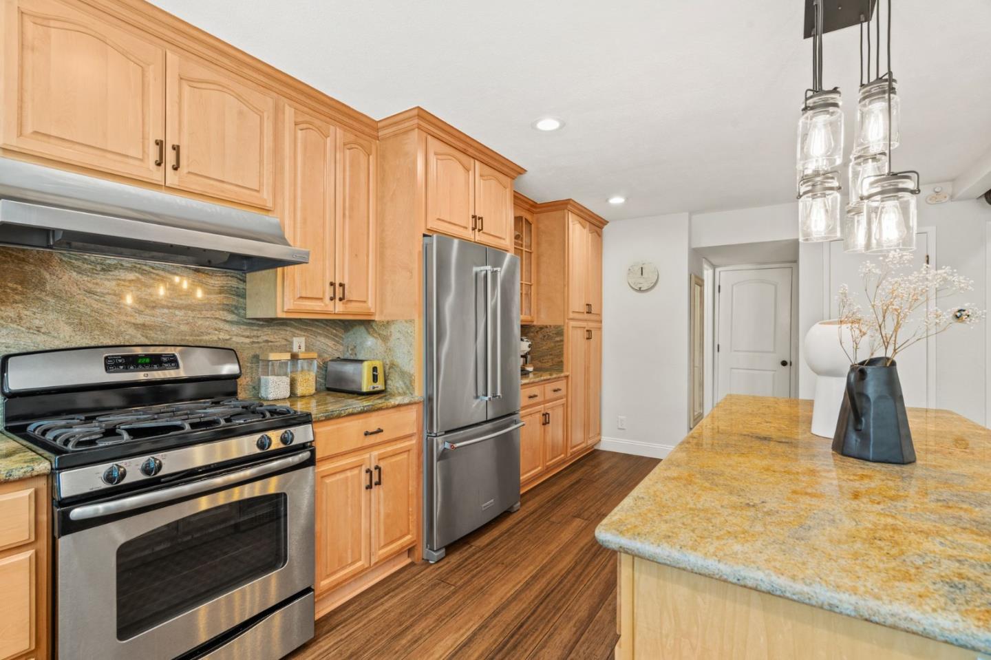 233 Elm Wood CT