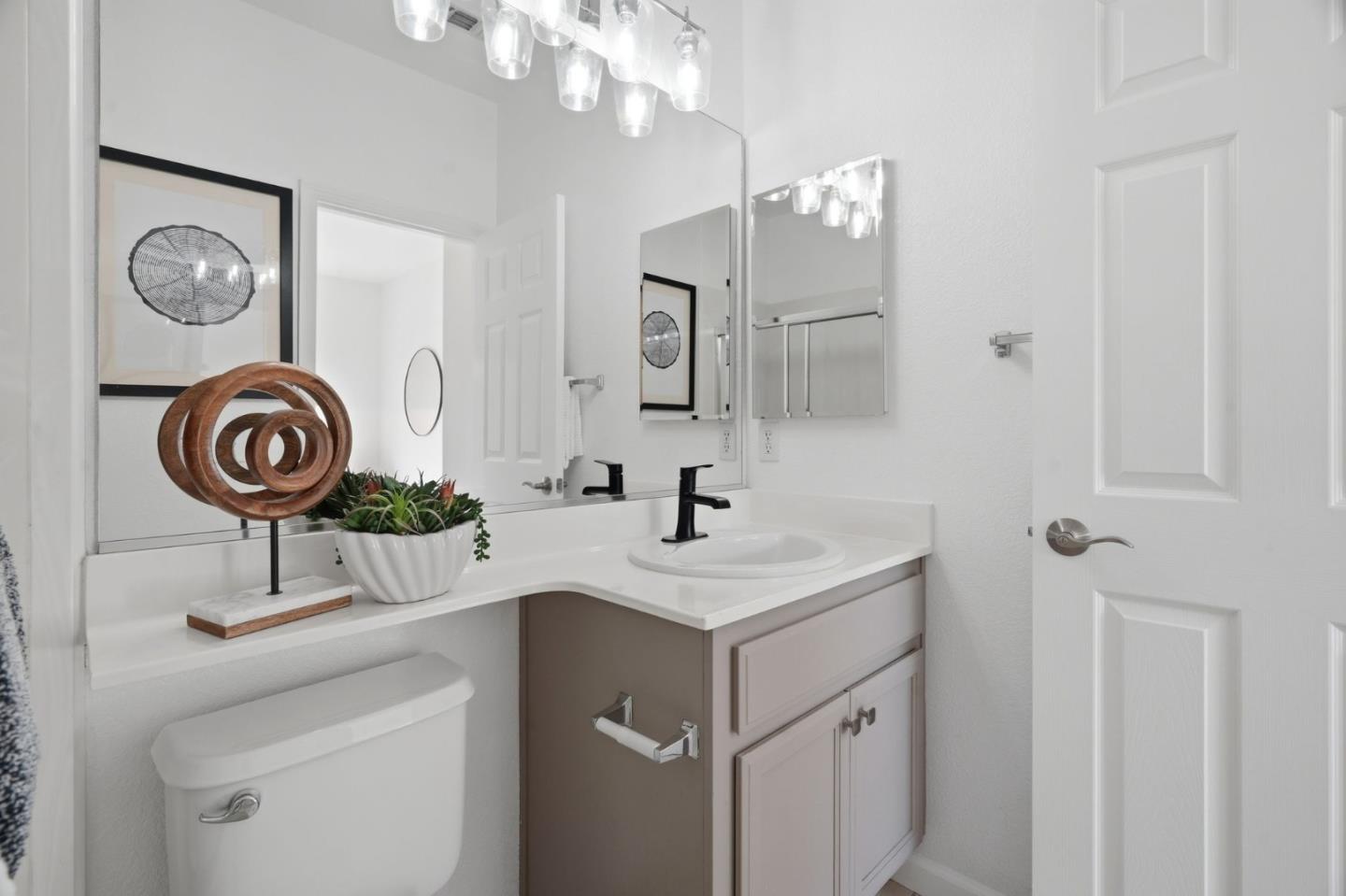 527 Marble Arch Avenue