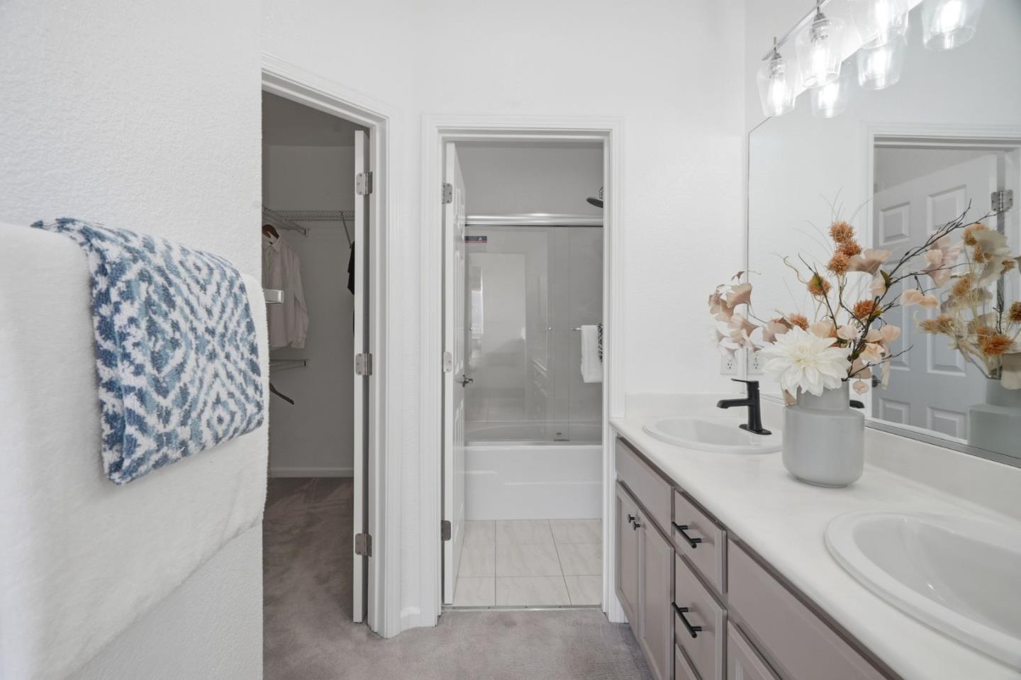 527 Marble Arch Avenue