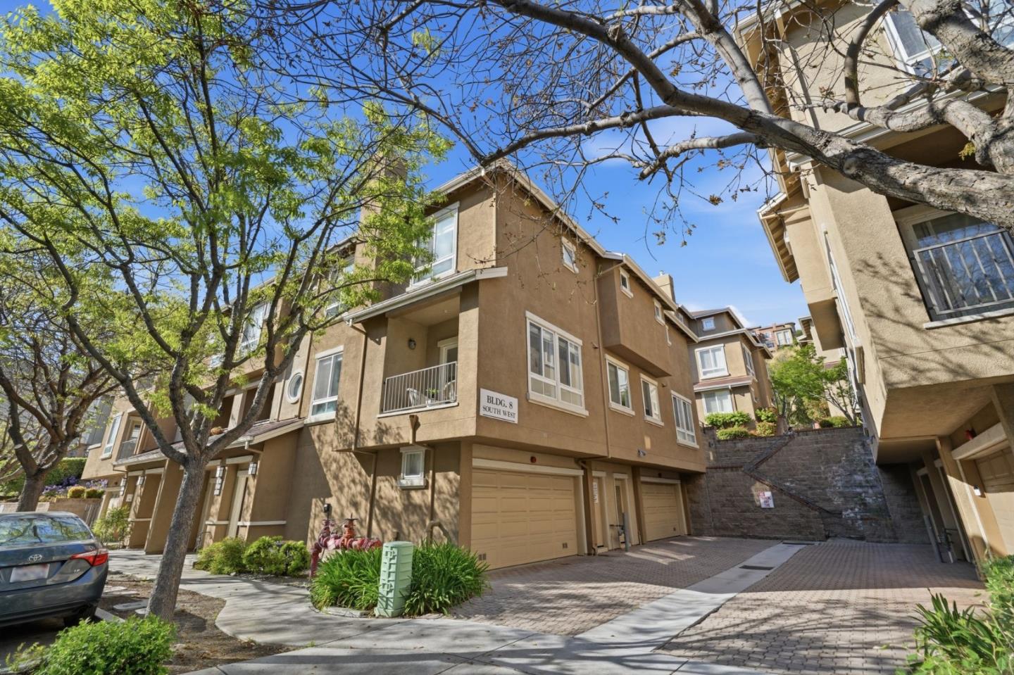 527 Marble Arch Avenue