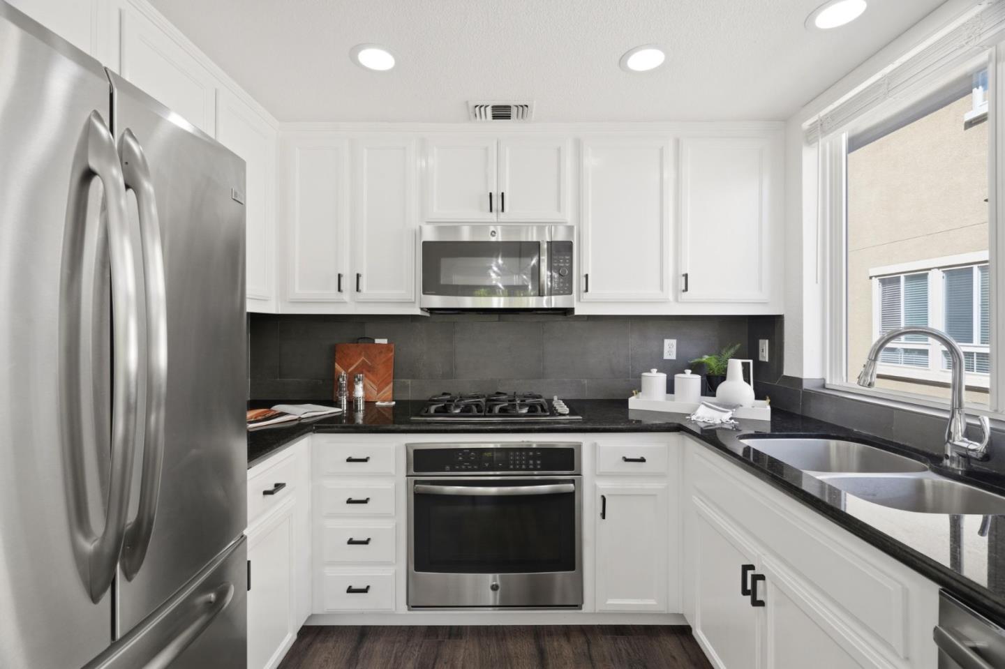 527 Marble Arch Avenue