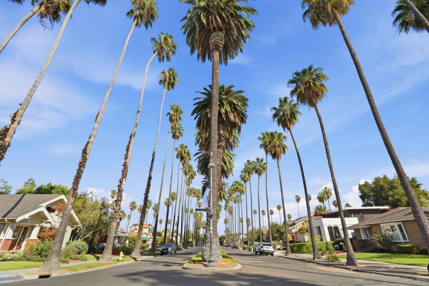 854 Riverside DR