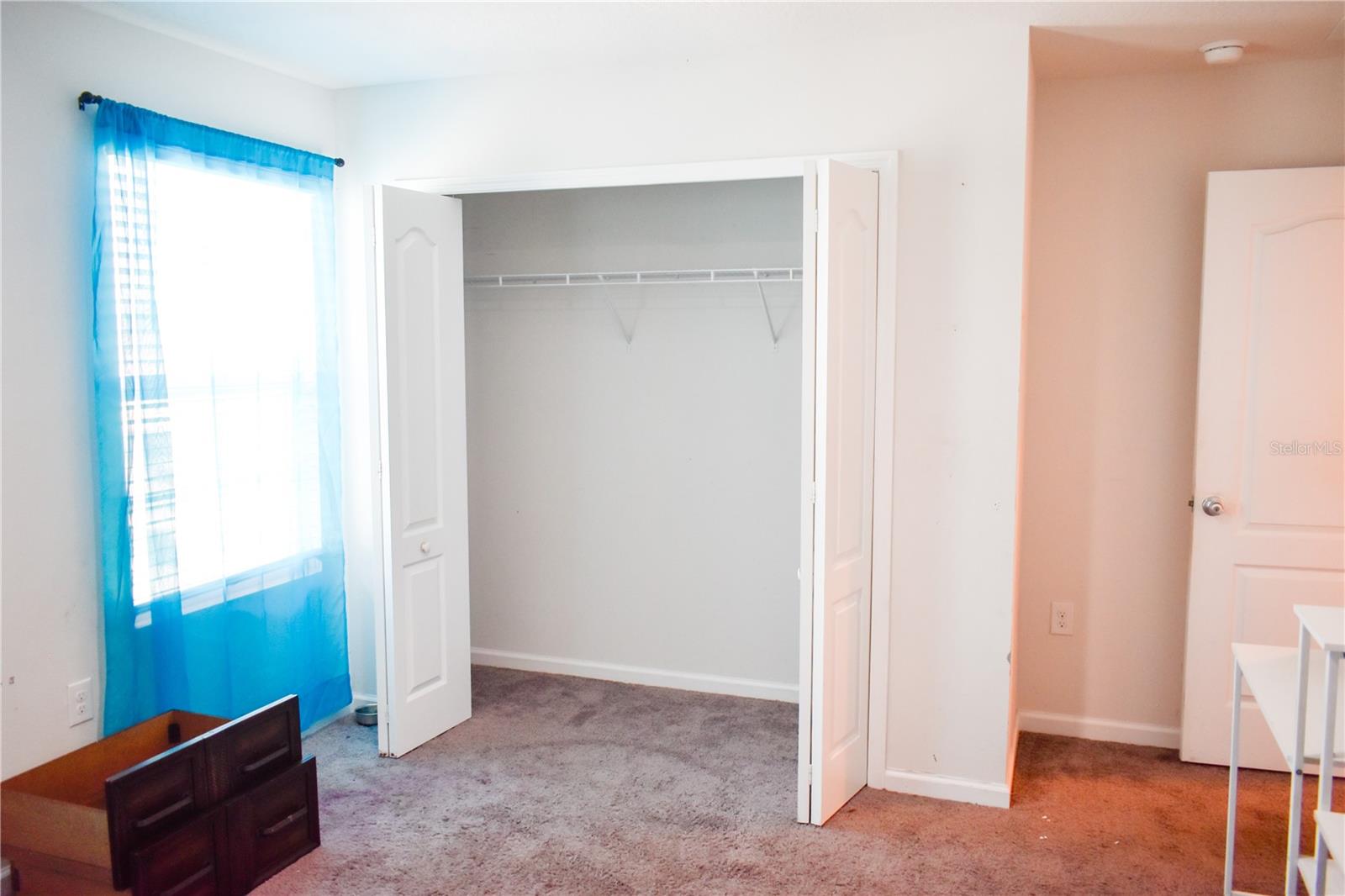 184 LAKE SMART CIR