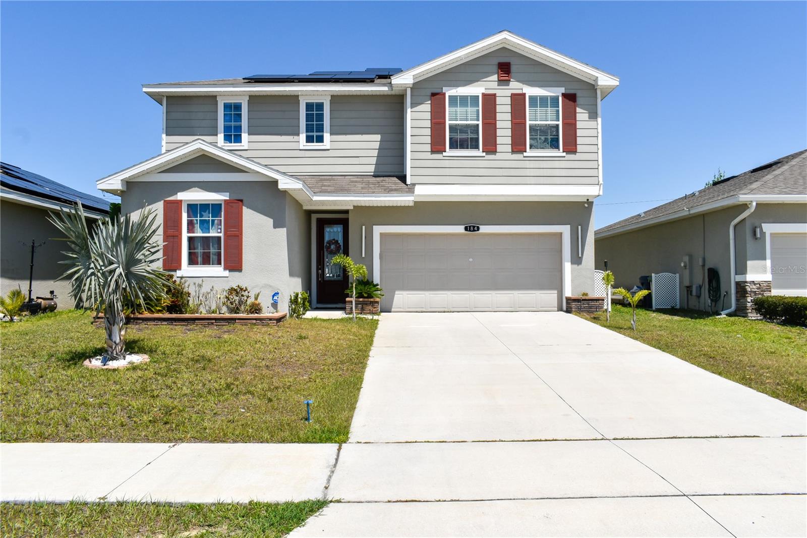 184 LAKE SMART CIR