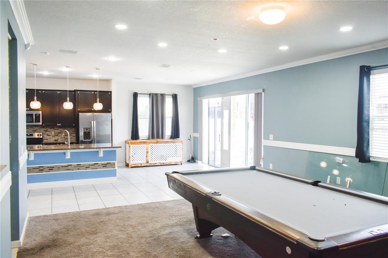 184 LAKE SMART CIR