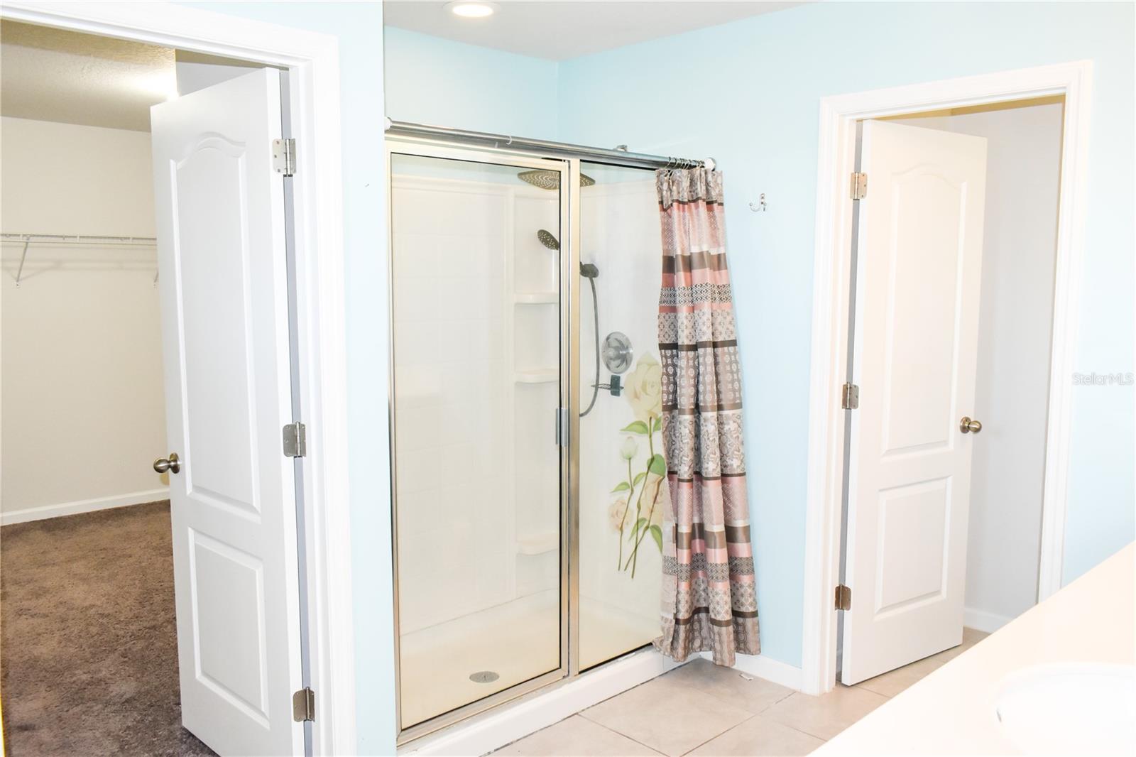 184 LAKE SMART CIR