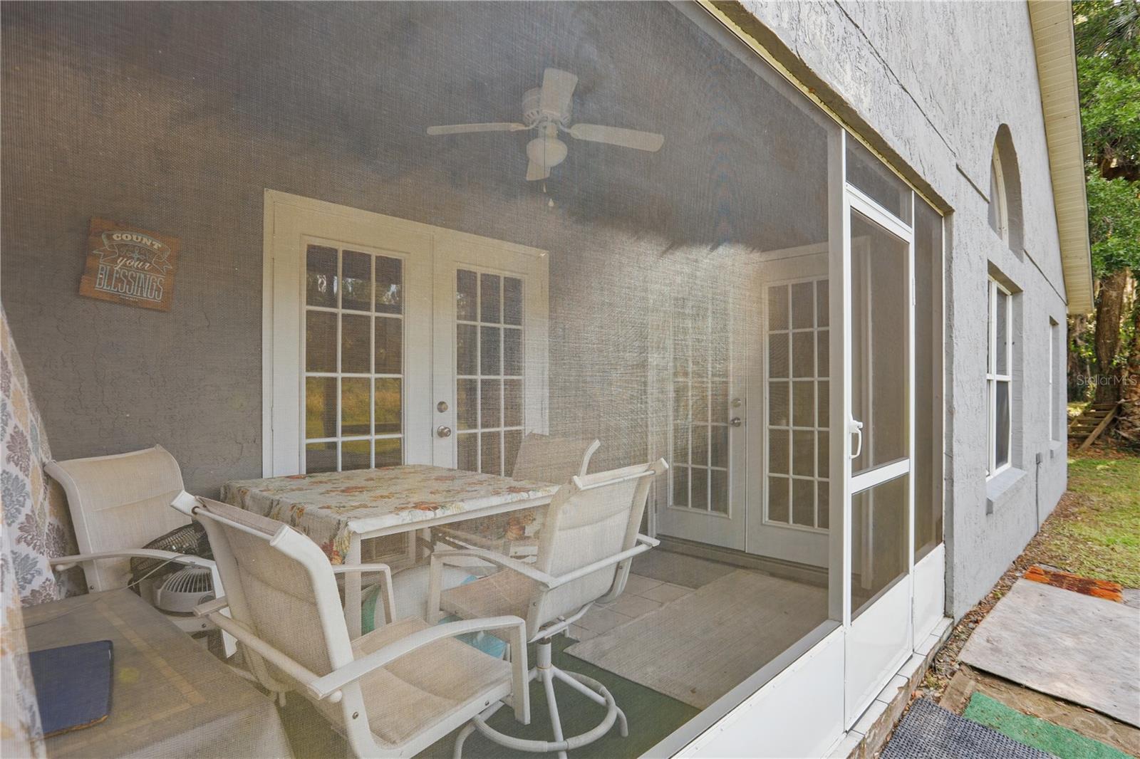 236 TOMS RD