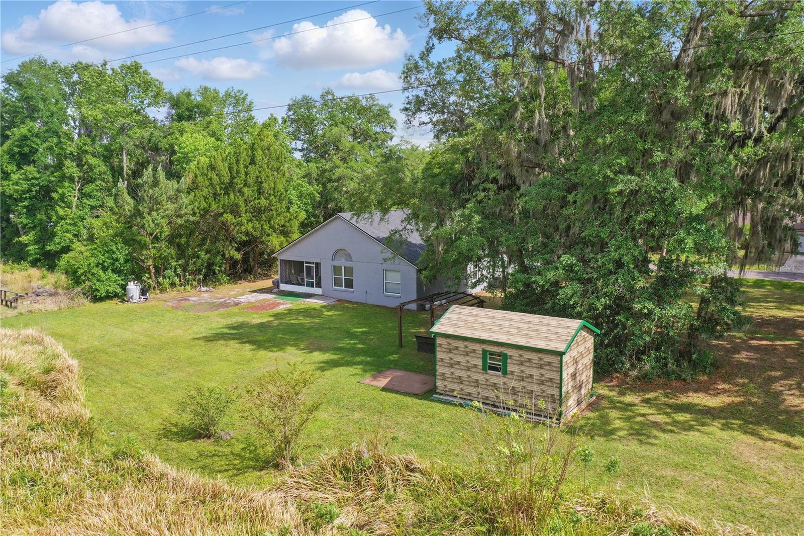 236 TOMS RD
