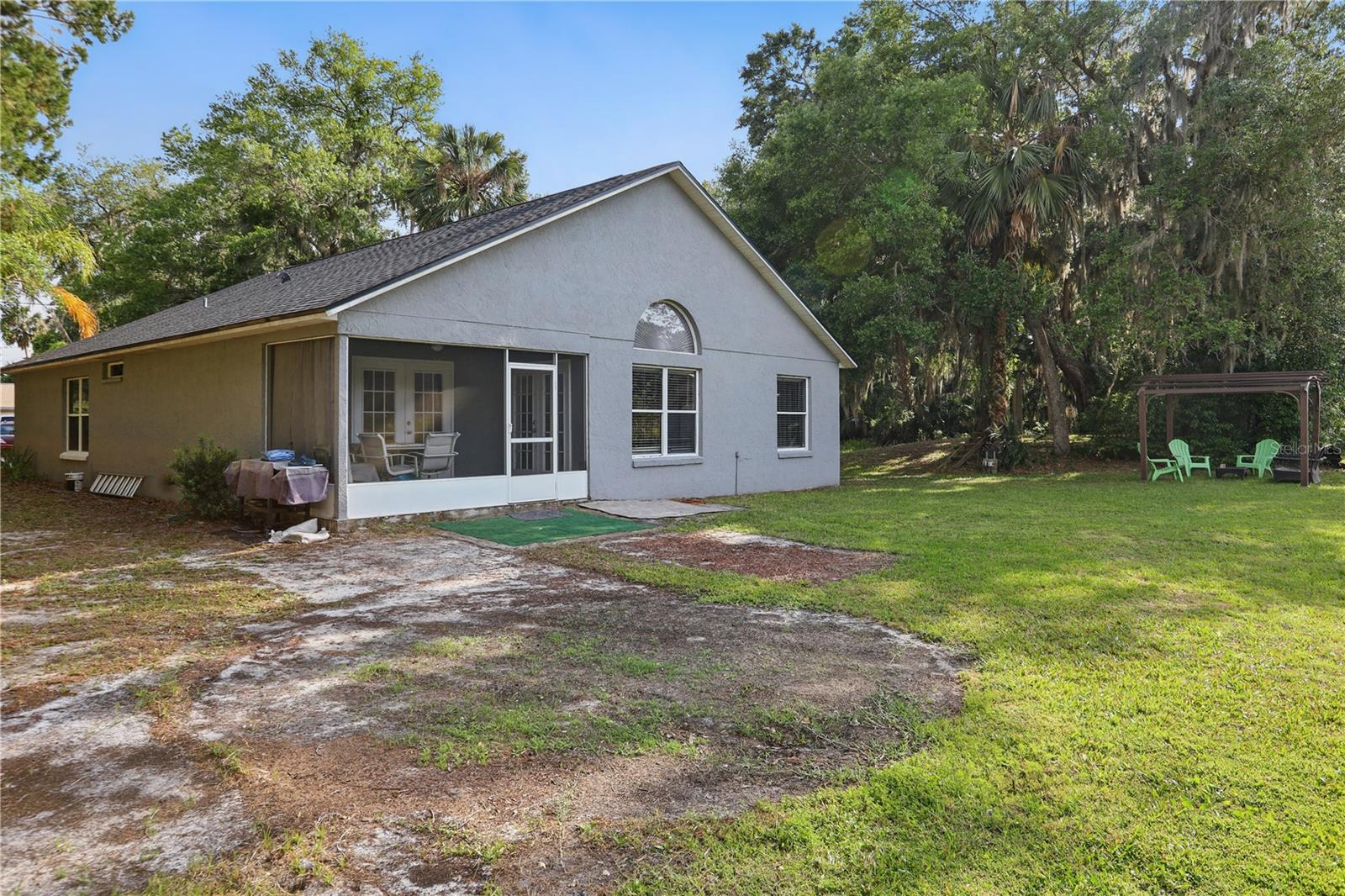 236 TOMS RD