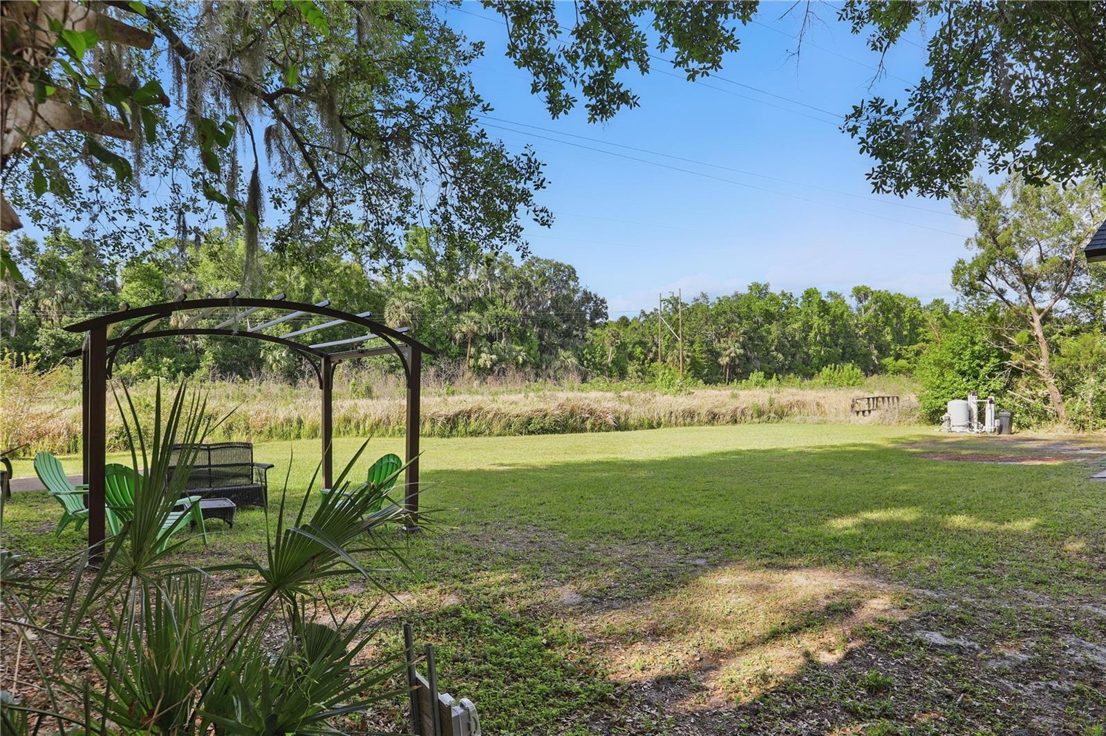 236 TOMS RD