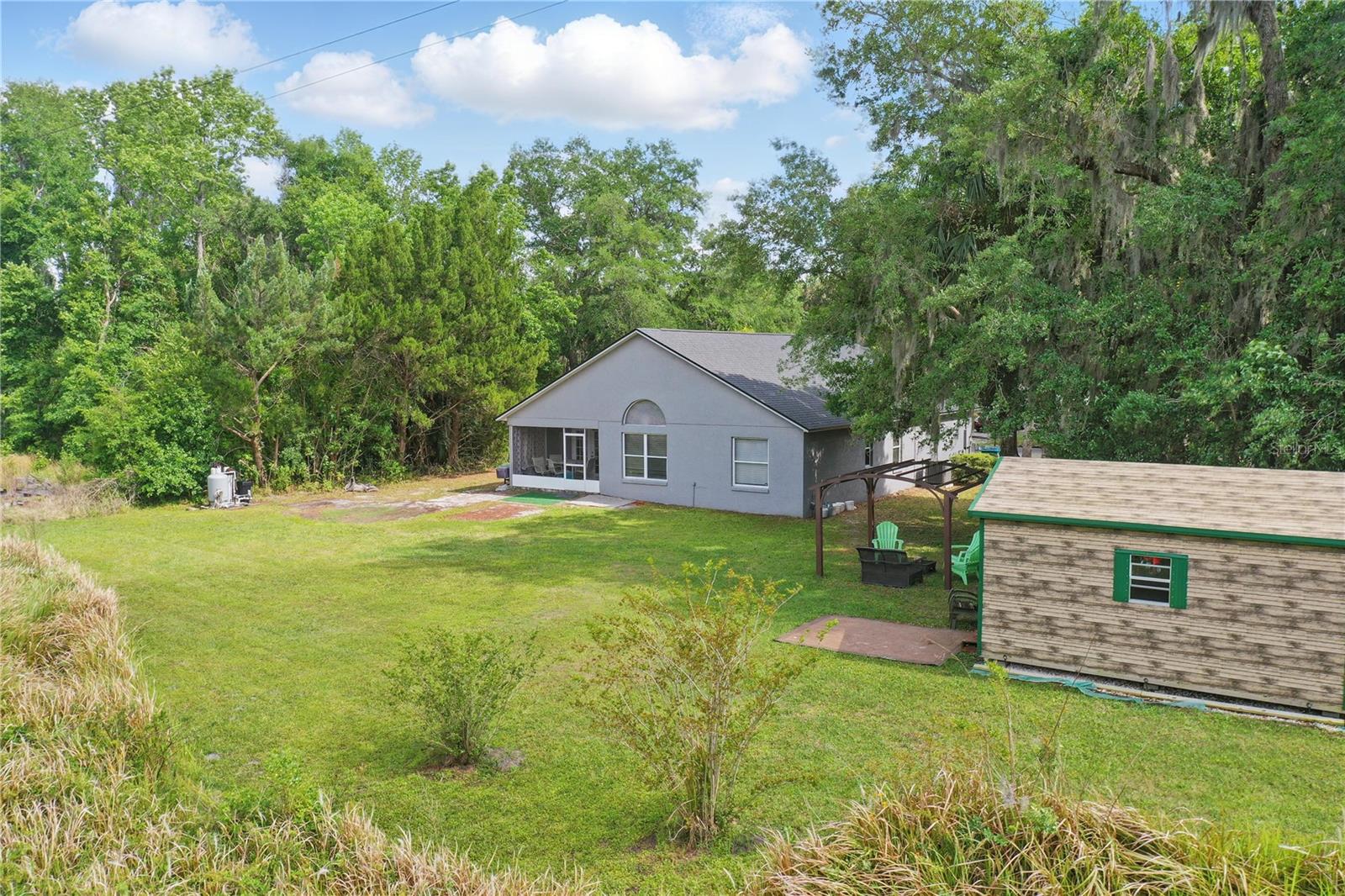 236 TOMS RD