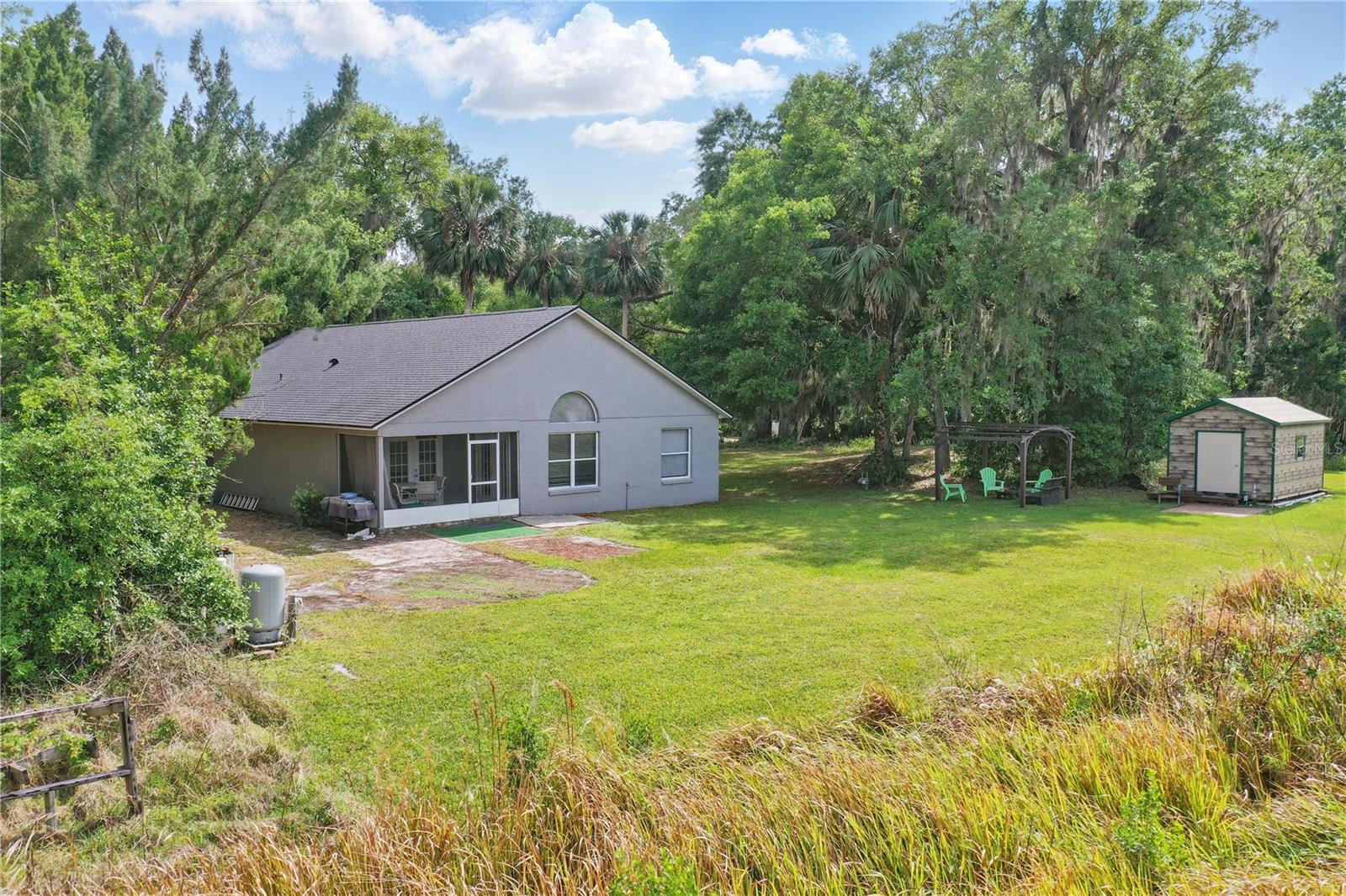 236 TOMS RD