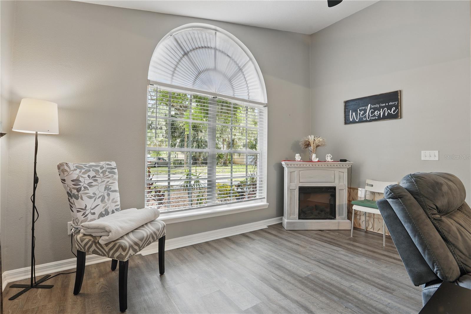 236 TOMS RD