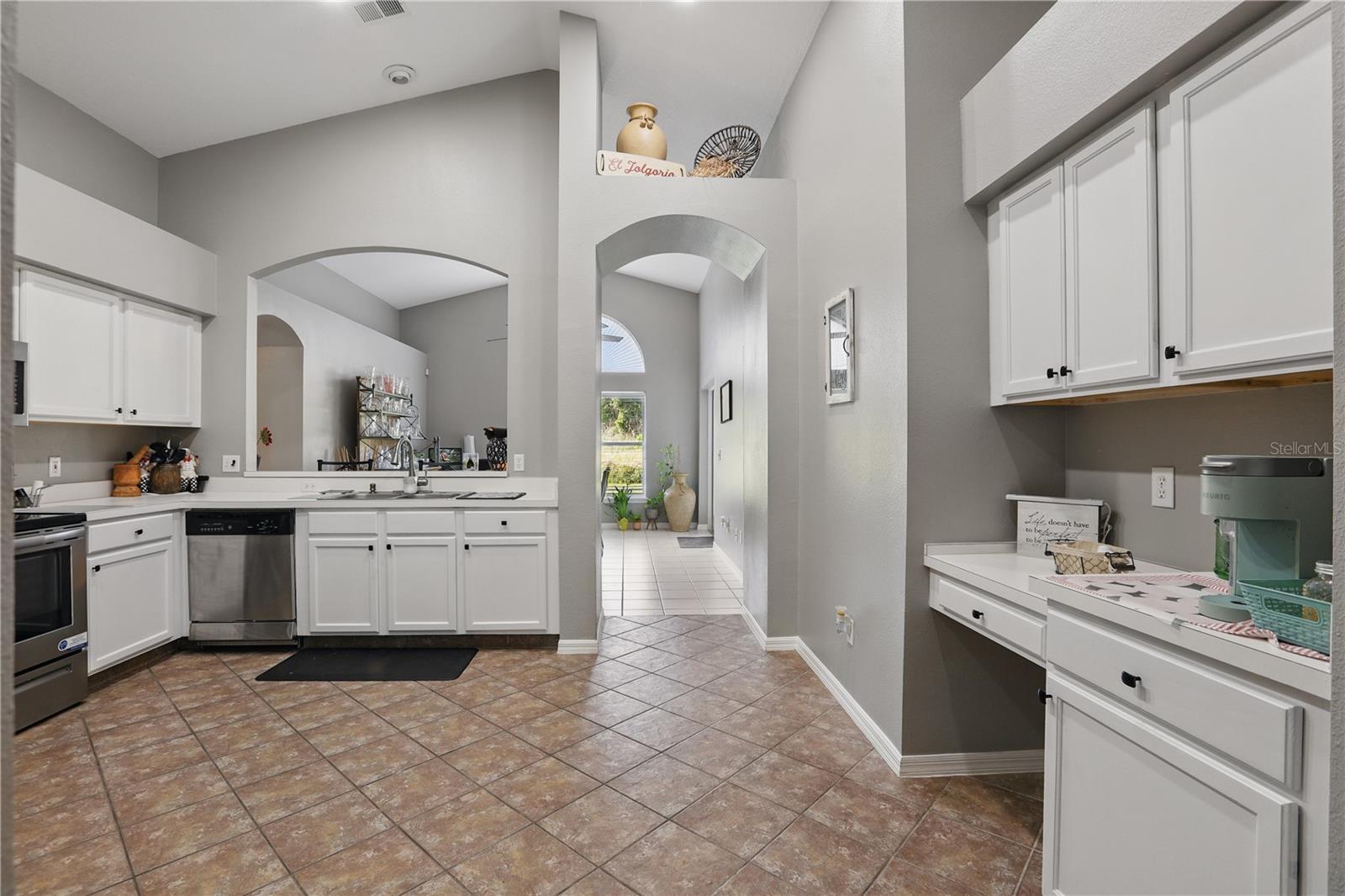 236 TOMS RD