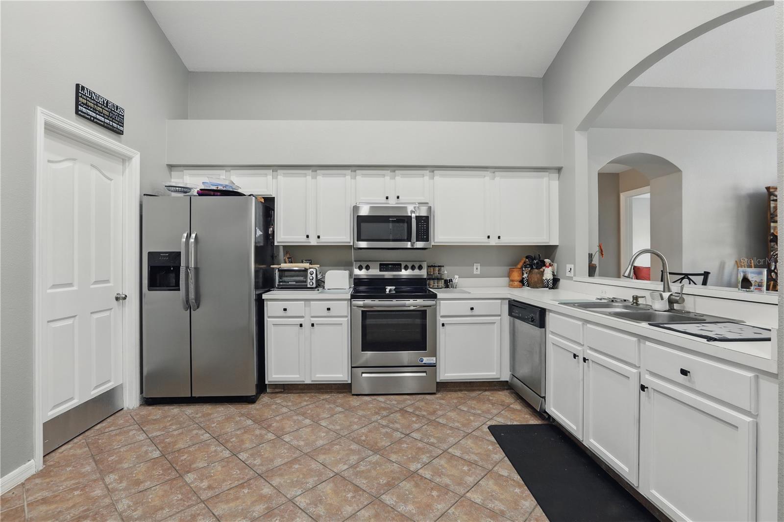 236 TOMS RD