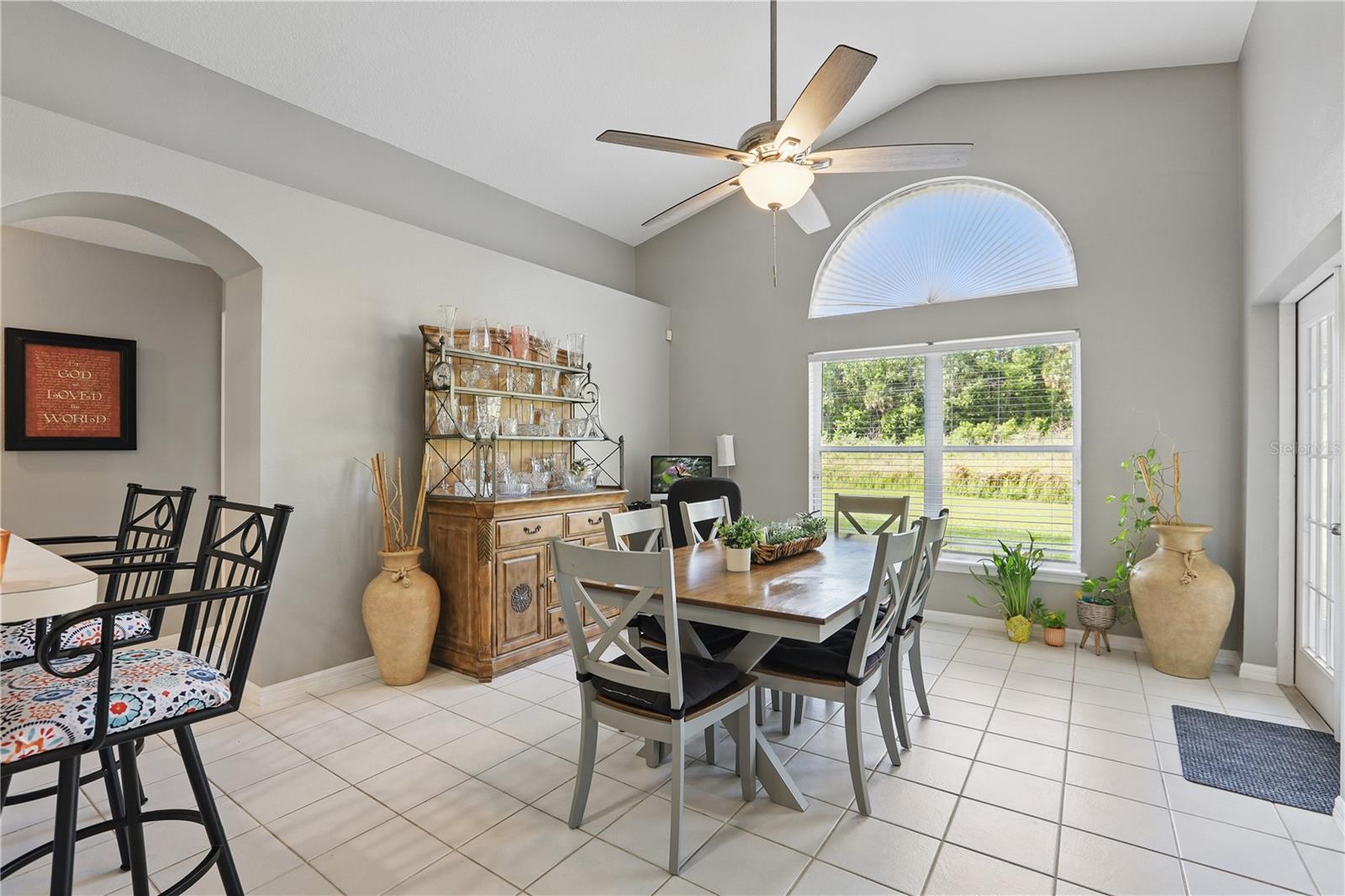 236 TOMS RD