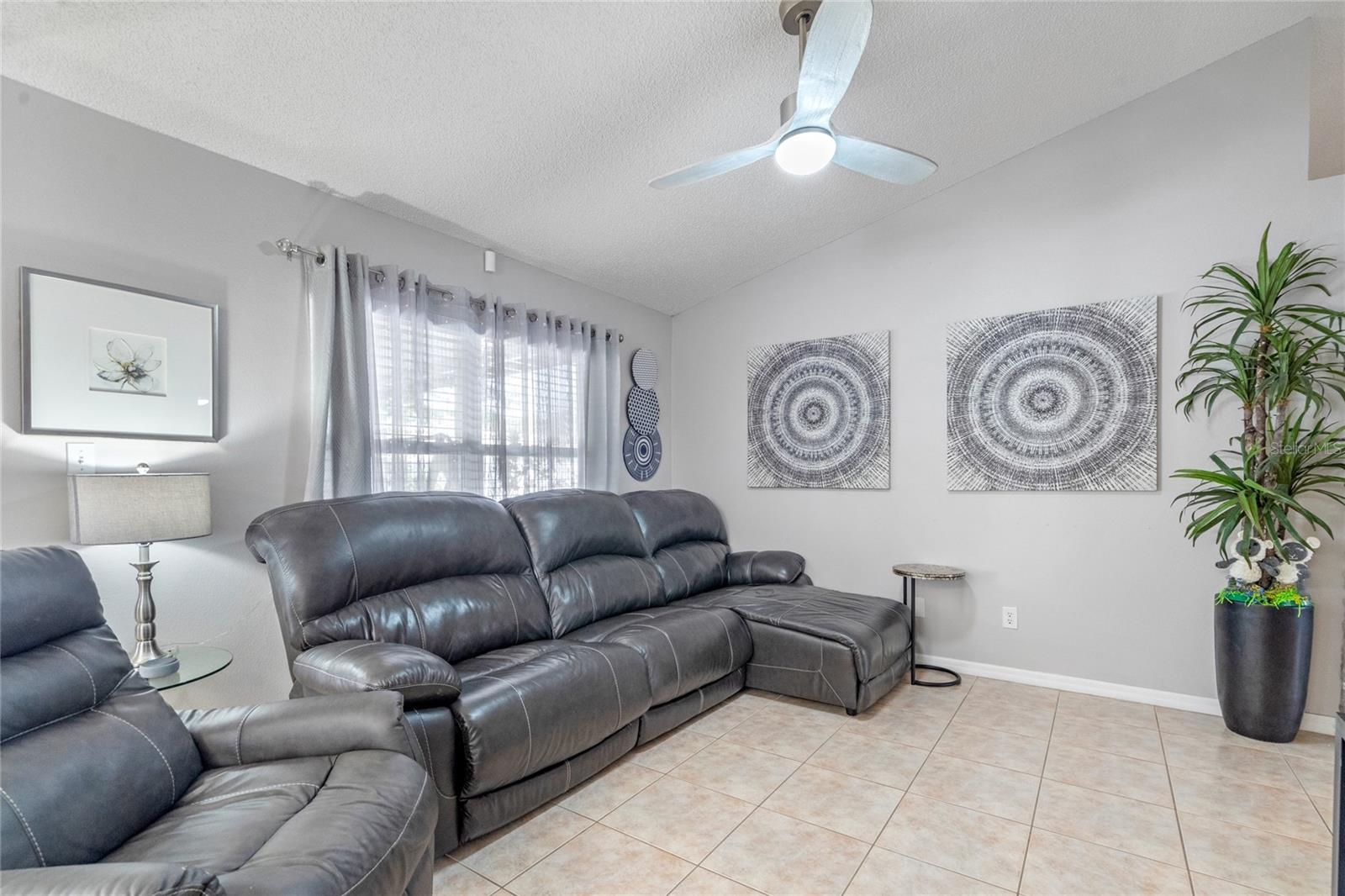 855 MCLEAN CT
