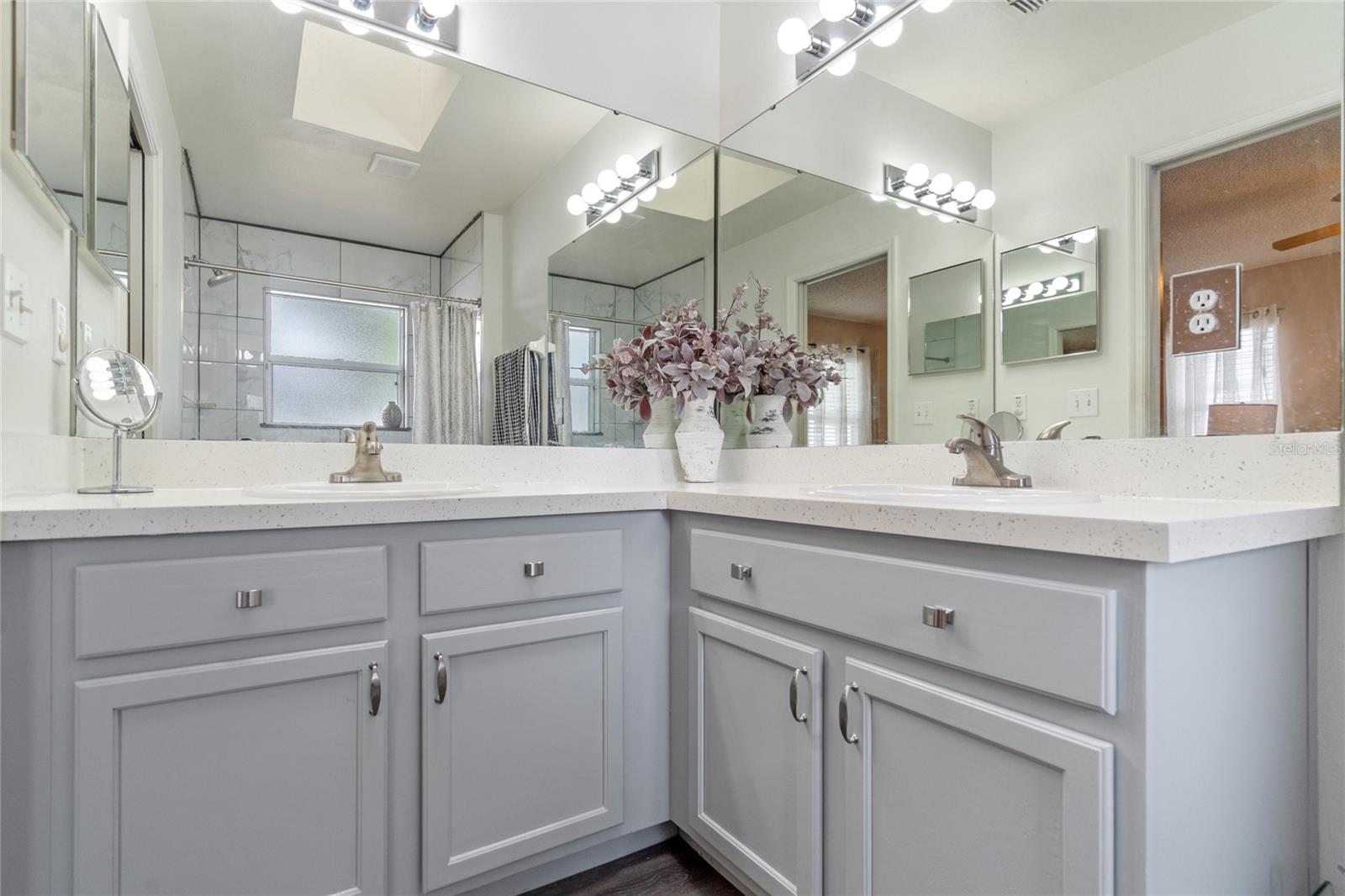 855 MCLEAN CT