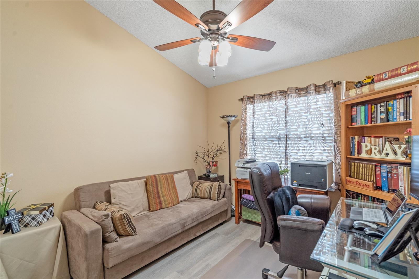 855 MCLEAN CT