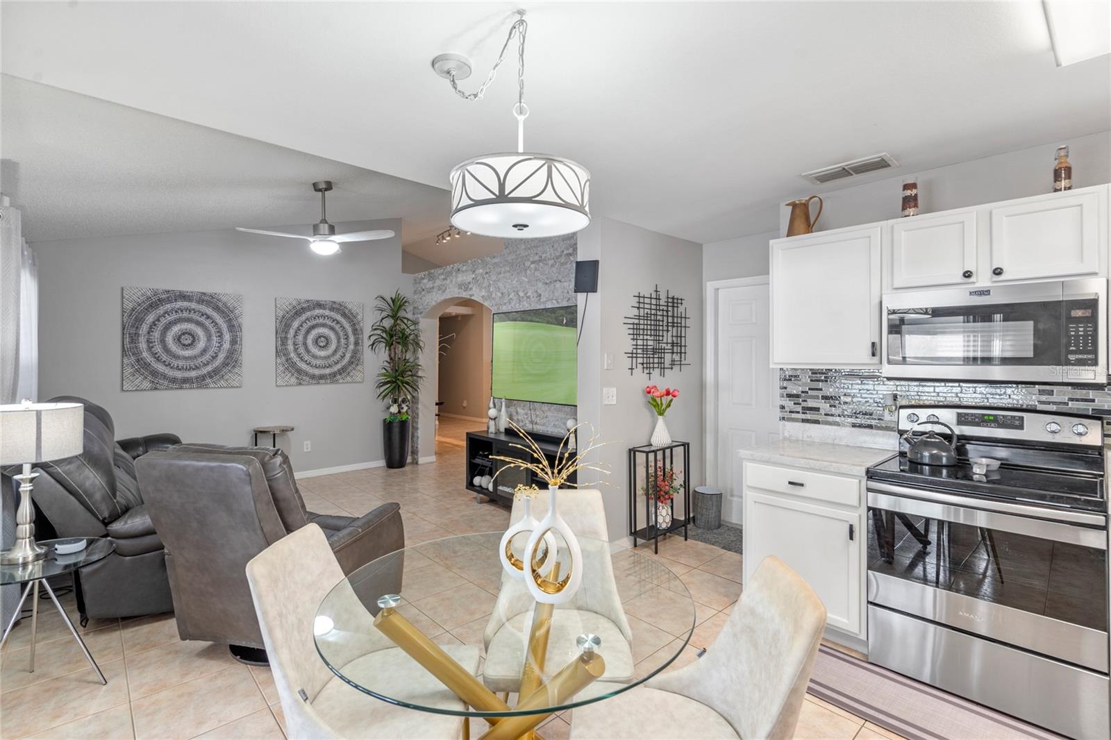 855 MCLEAN CT