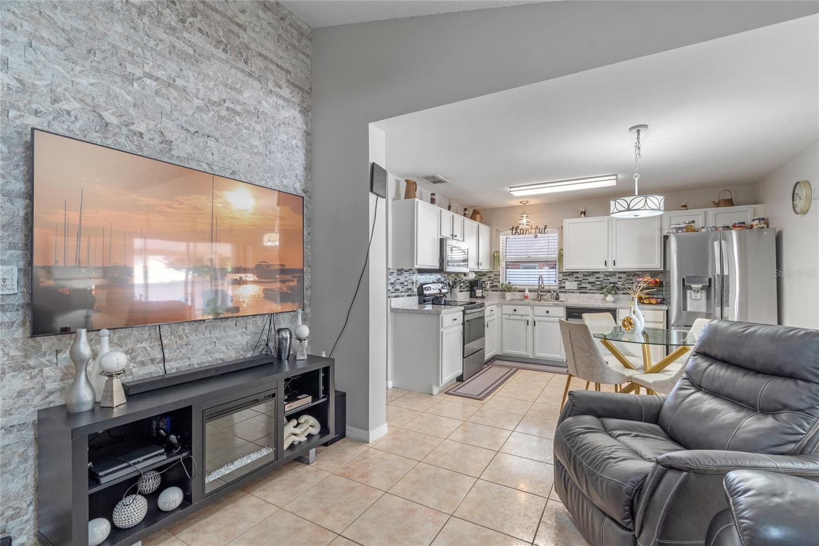 855 MCLEAN CT