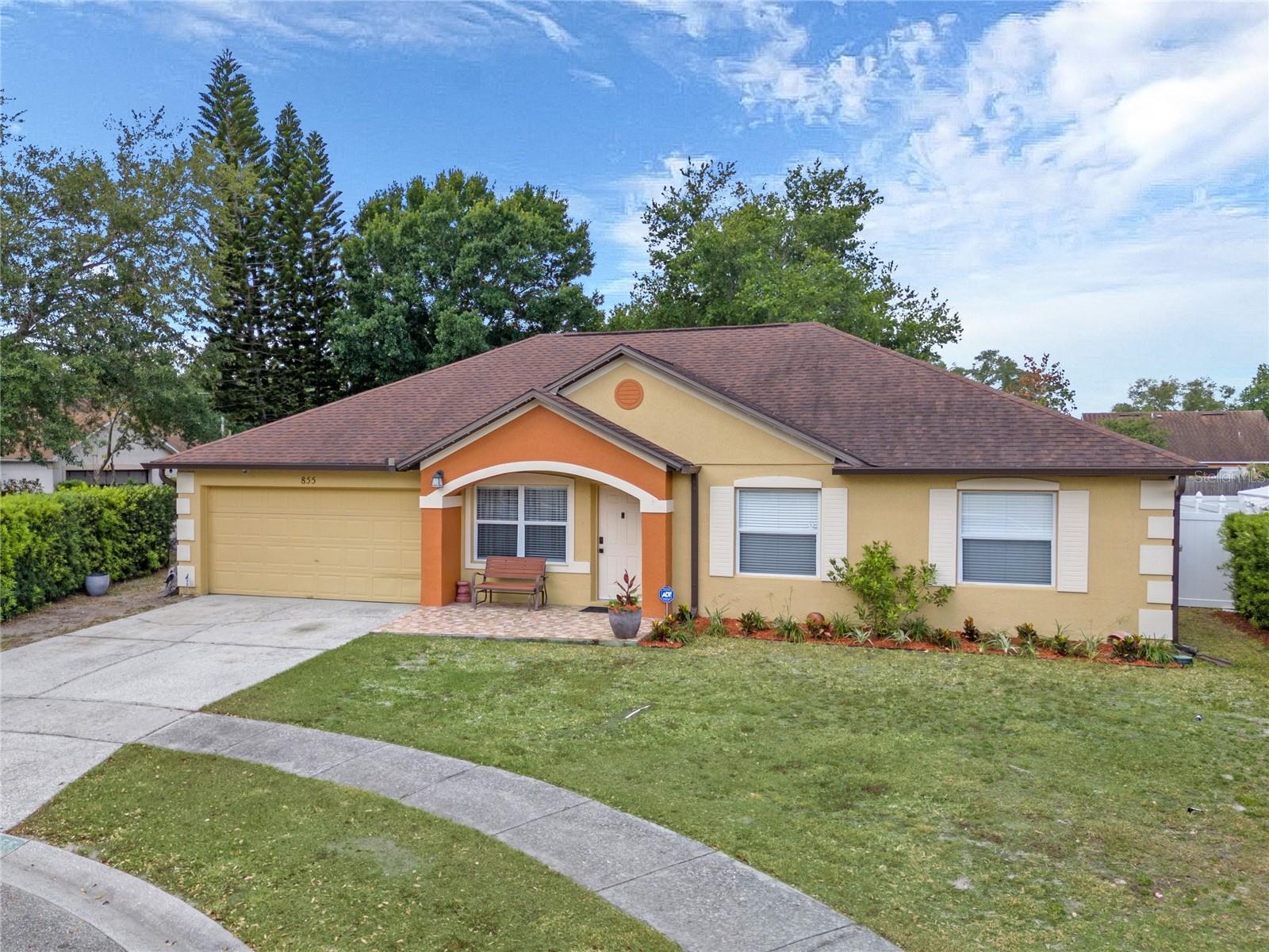 855 MCLEAN CT