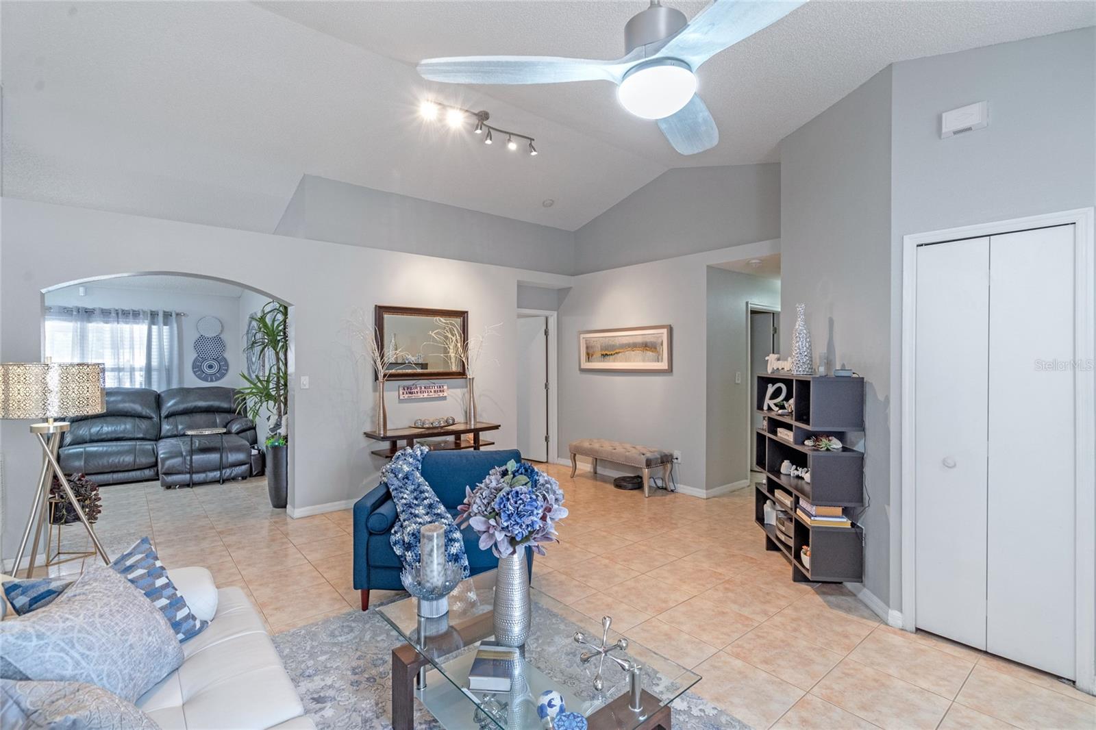 855 MCLEAN CT