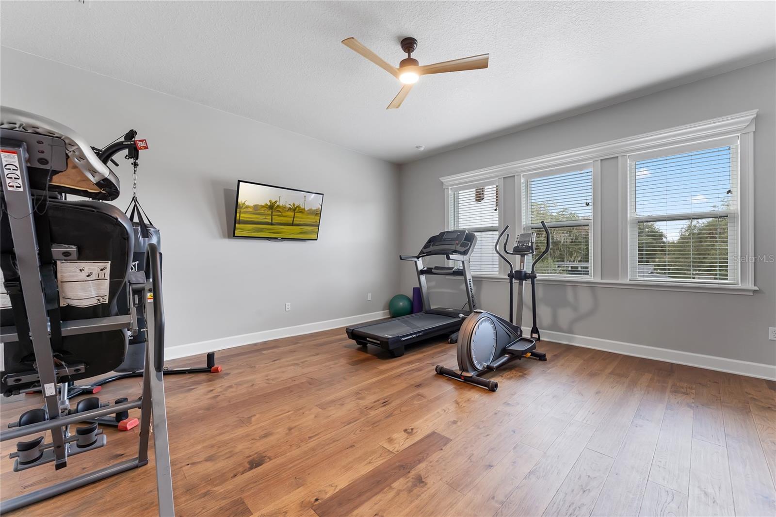3167 WHISPER WIND DR