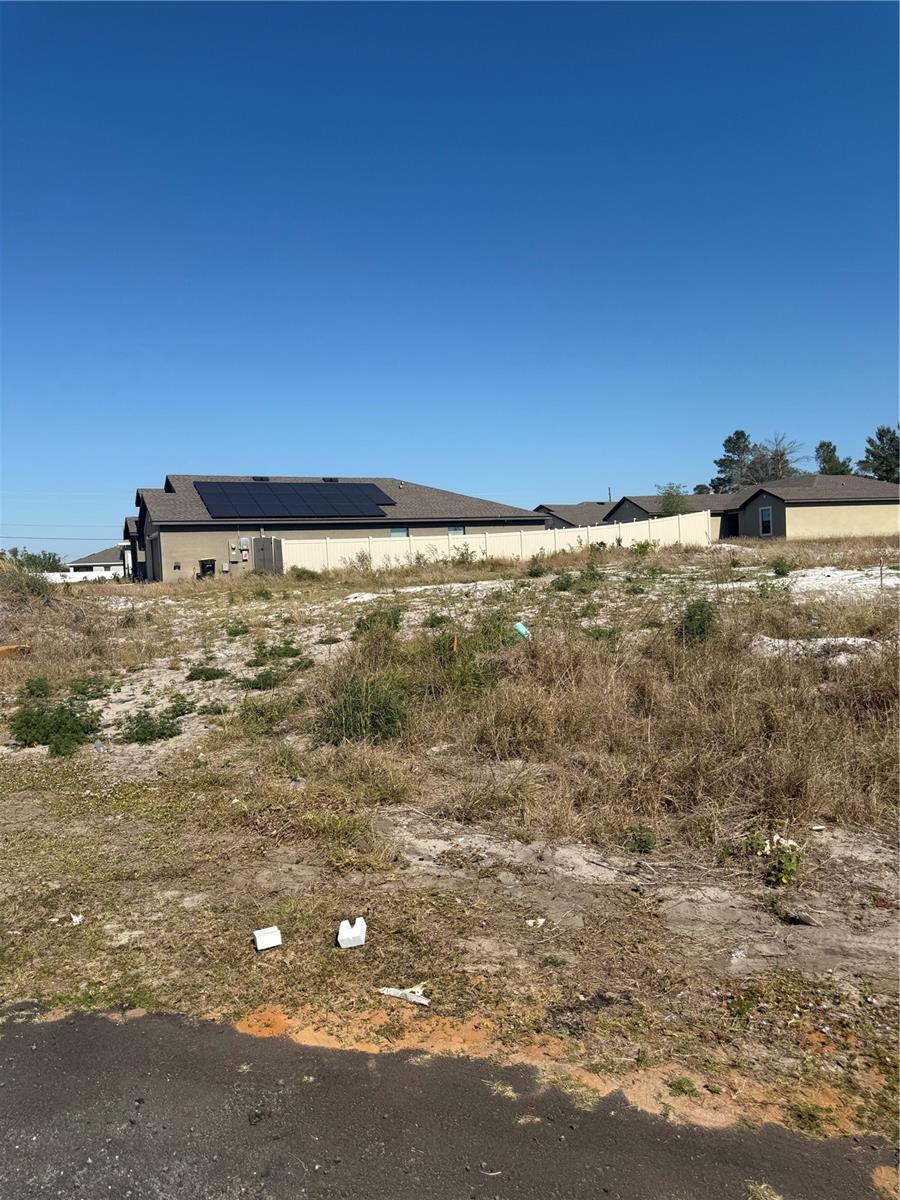 17 LARCH LN
