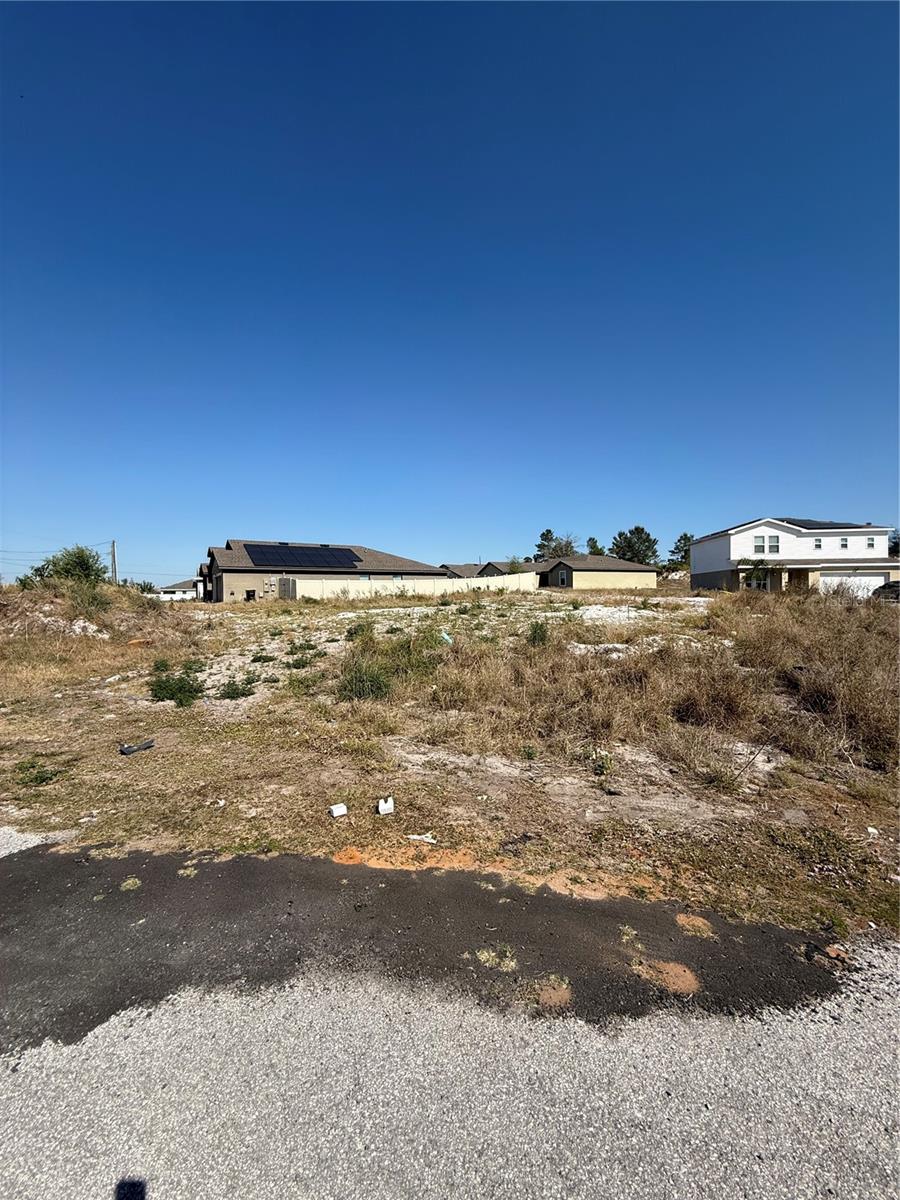 17 LARCH LN