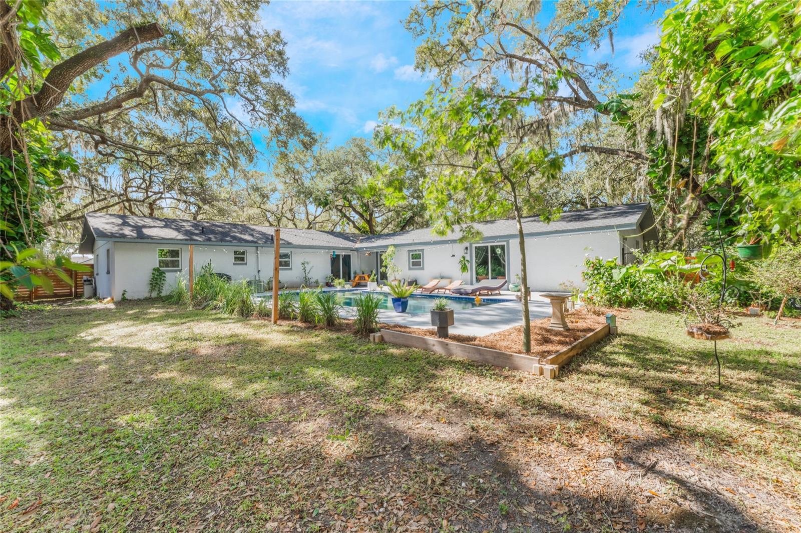 5525 ALLIGATOR LAKE RD