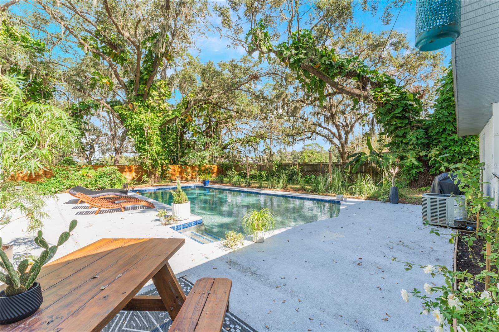 5525 ALLIGATOR LAKE RD