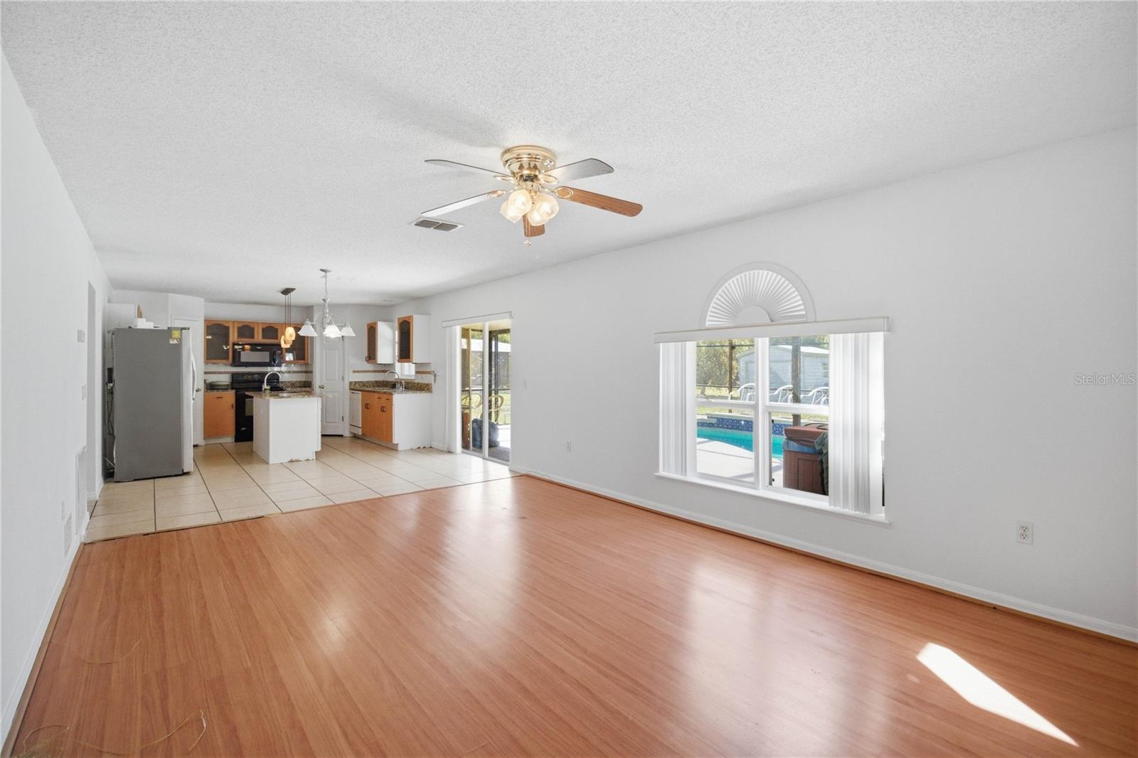 206 TARANTO WAY