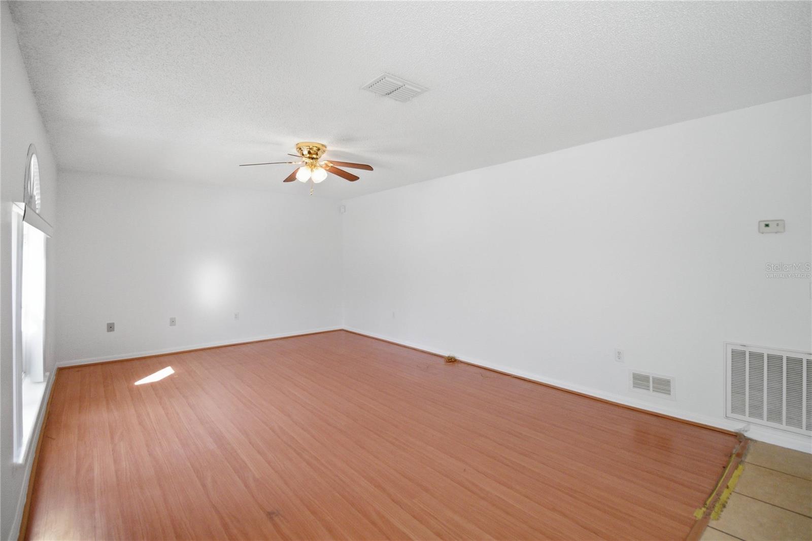 206 TARANTO WAY
