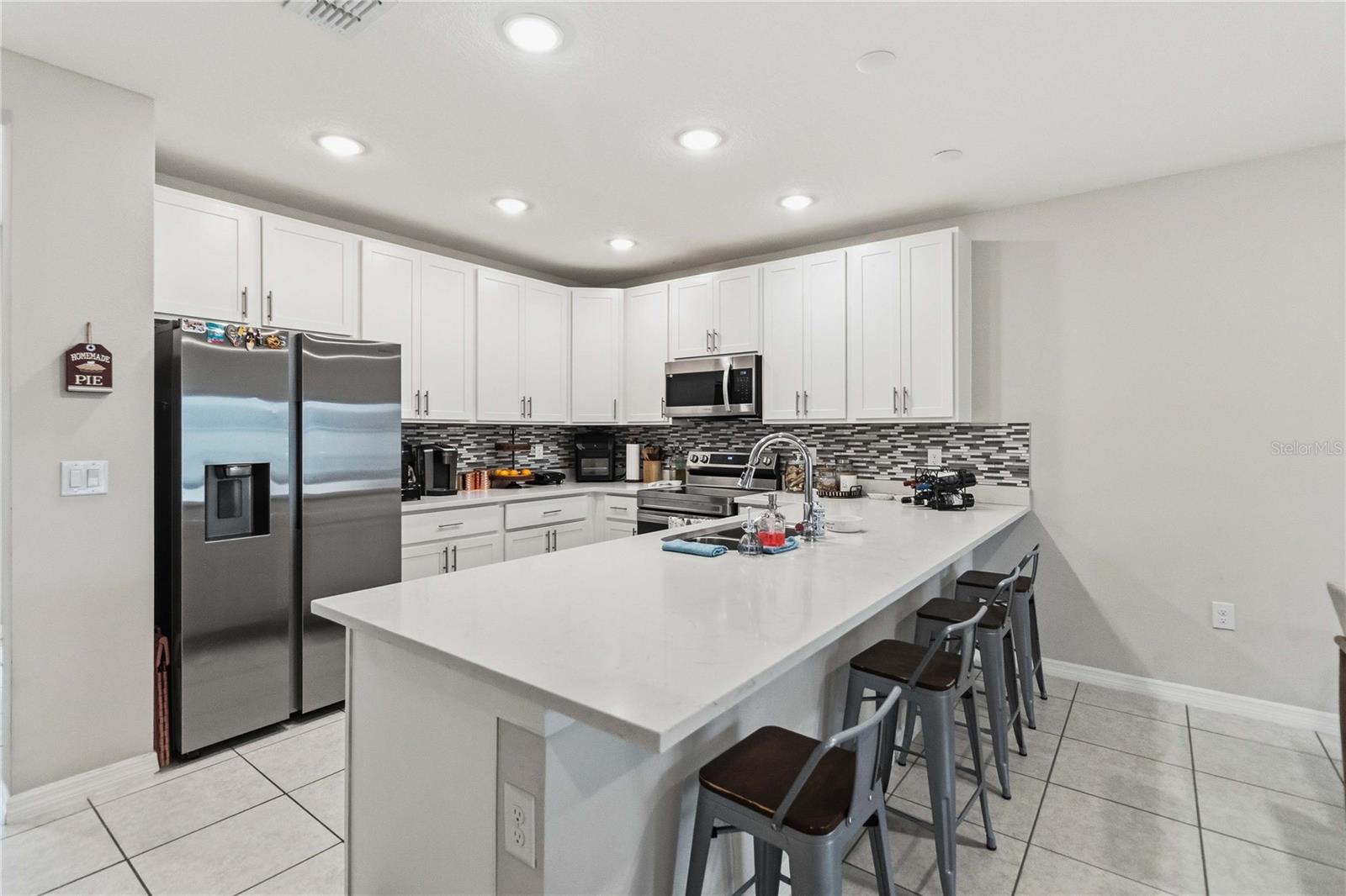 4729 CORAL CASTLE DR