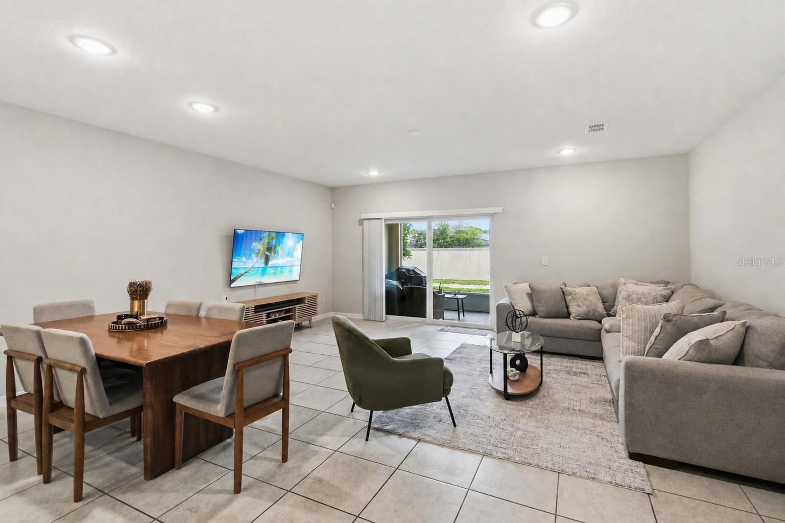 4729 CORAL CASTLE DR