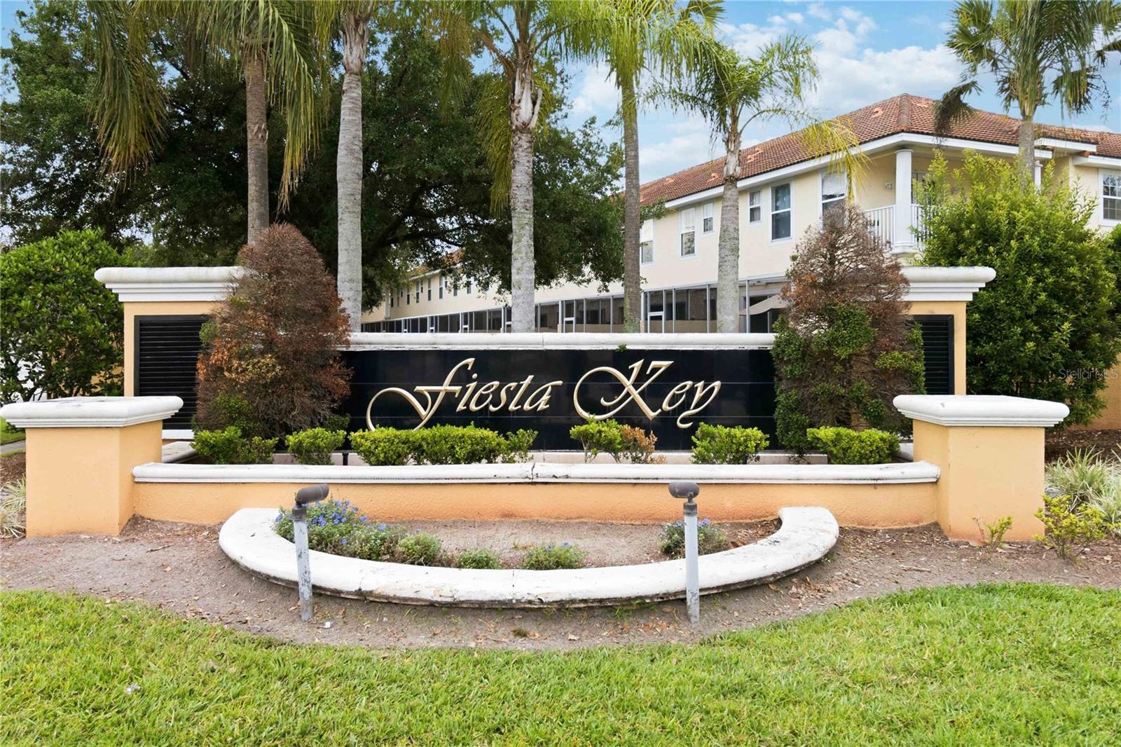 4729 CORAL CASTLE DR
