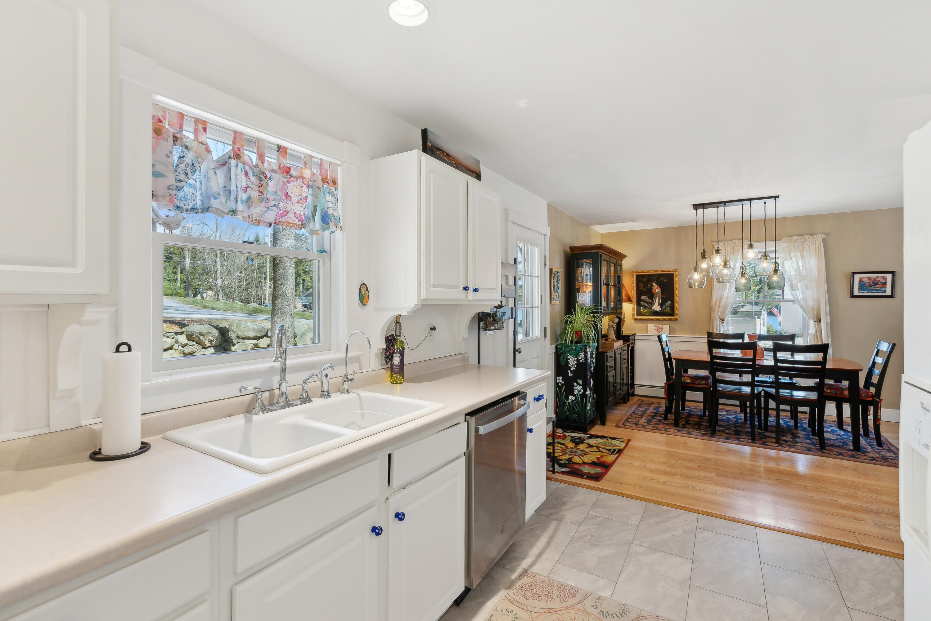 17 Mondor White Road
