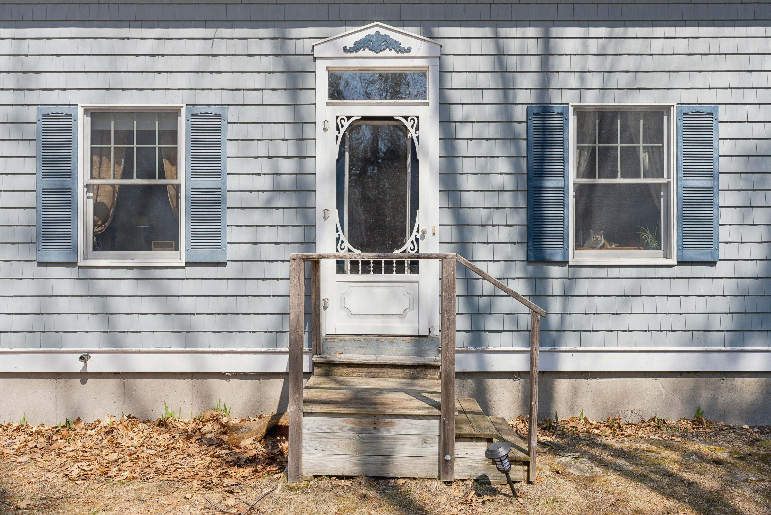 17 Mondor White Road