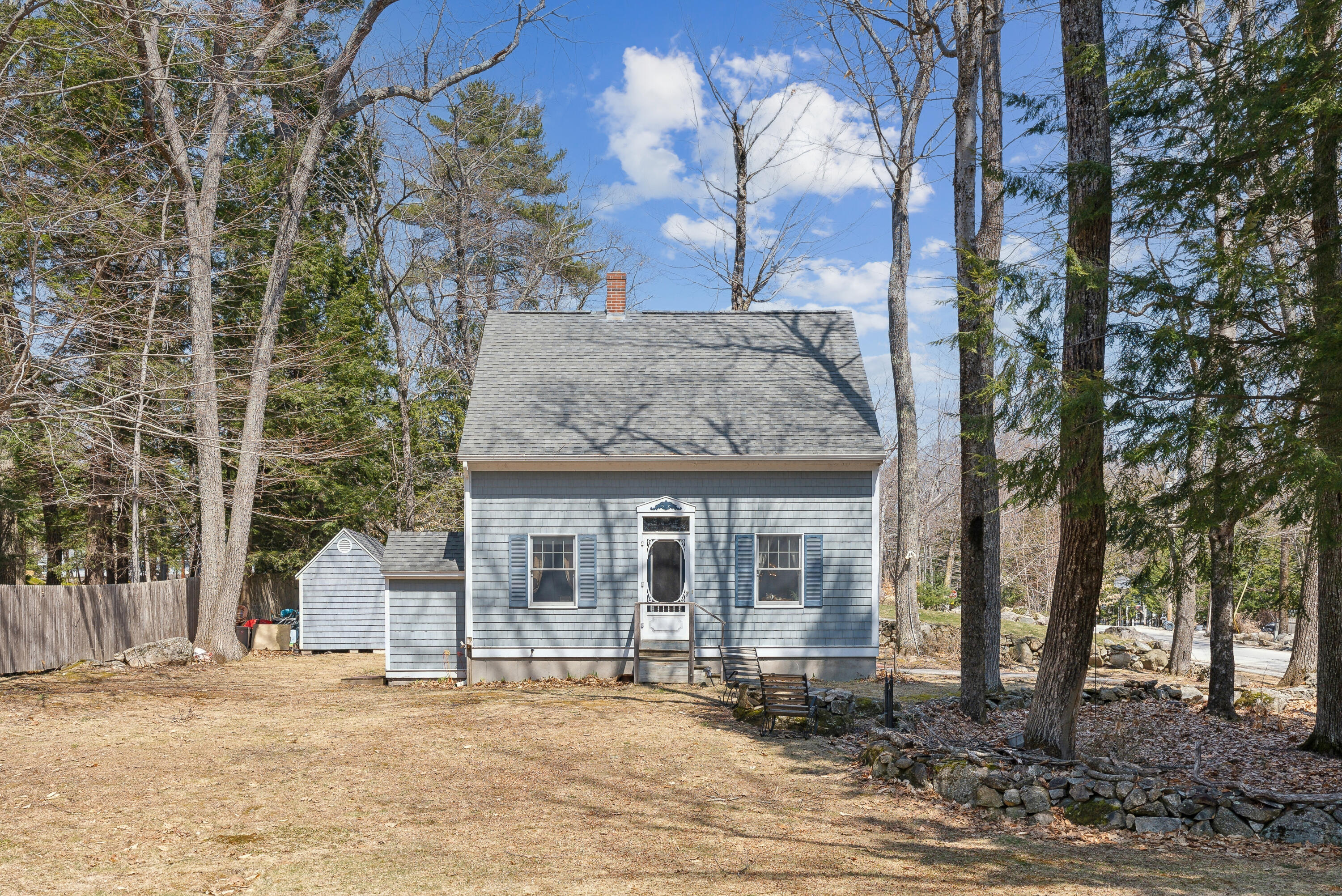 17 Mondor White Road