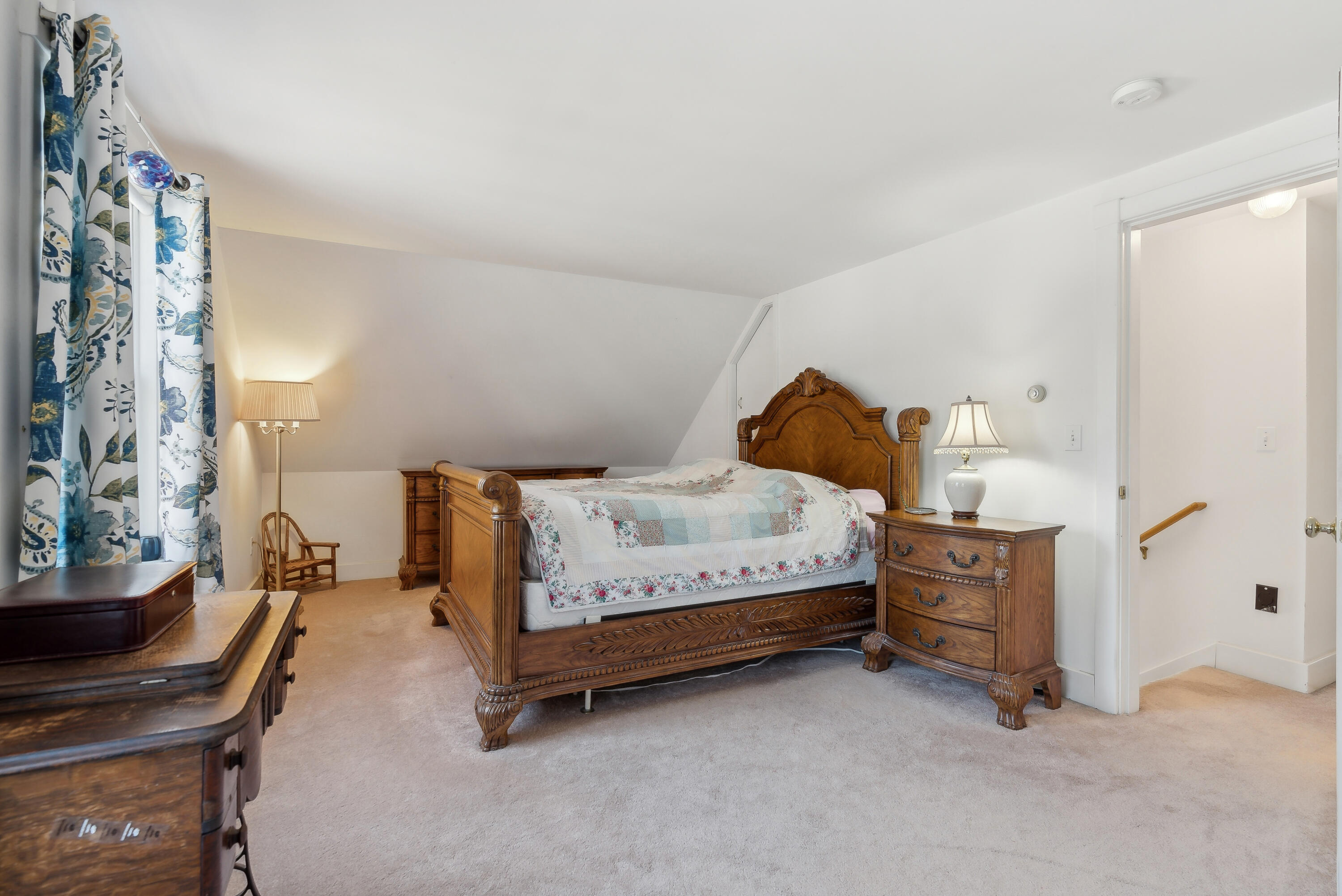 17 Mondor White Road