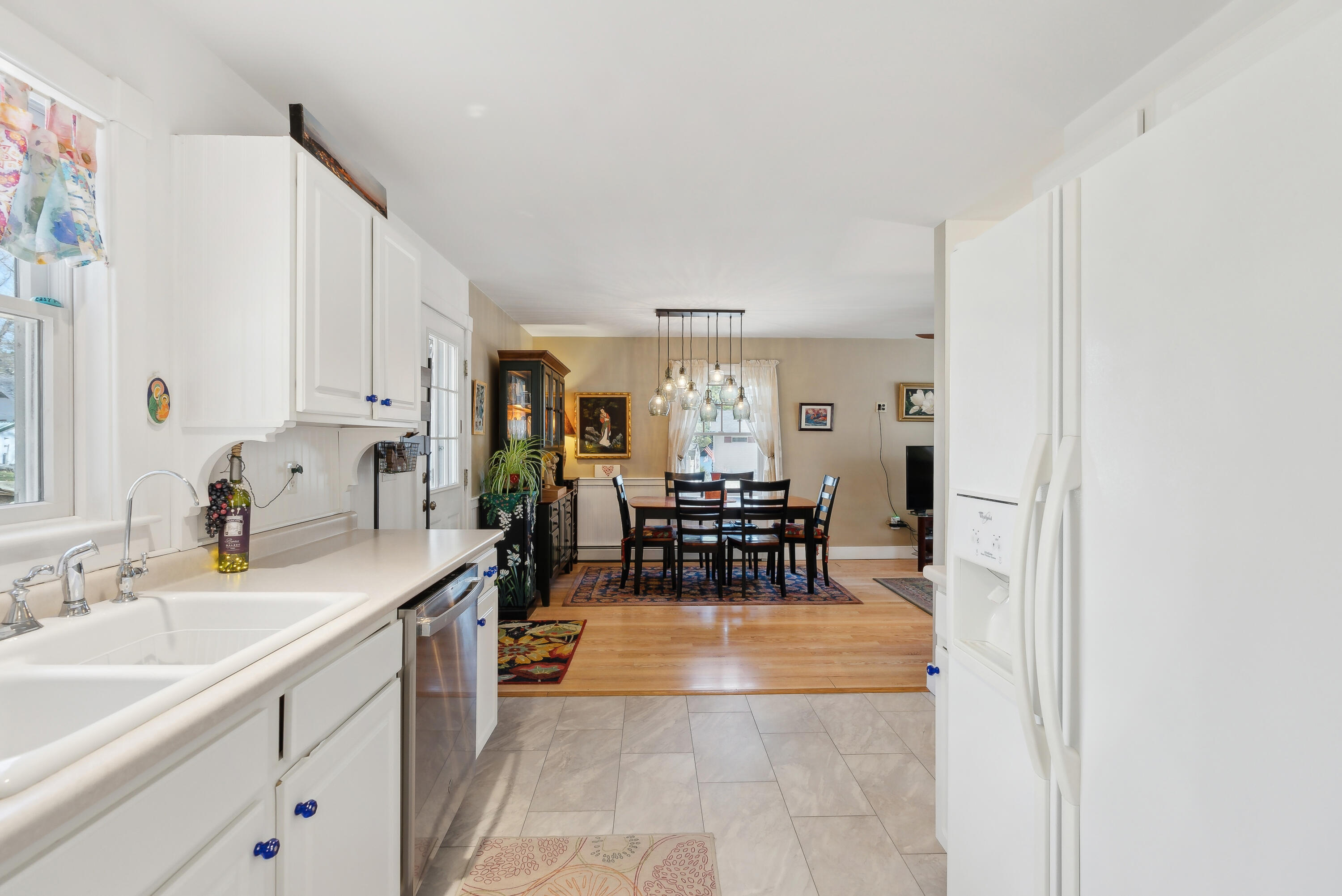 17 Mondor White Road