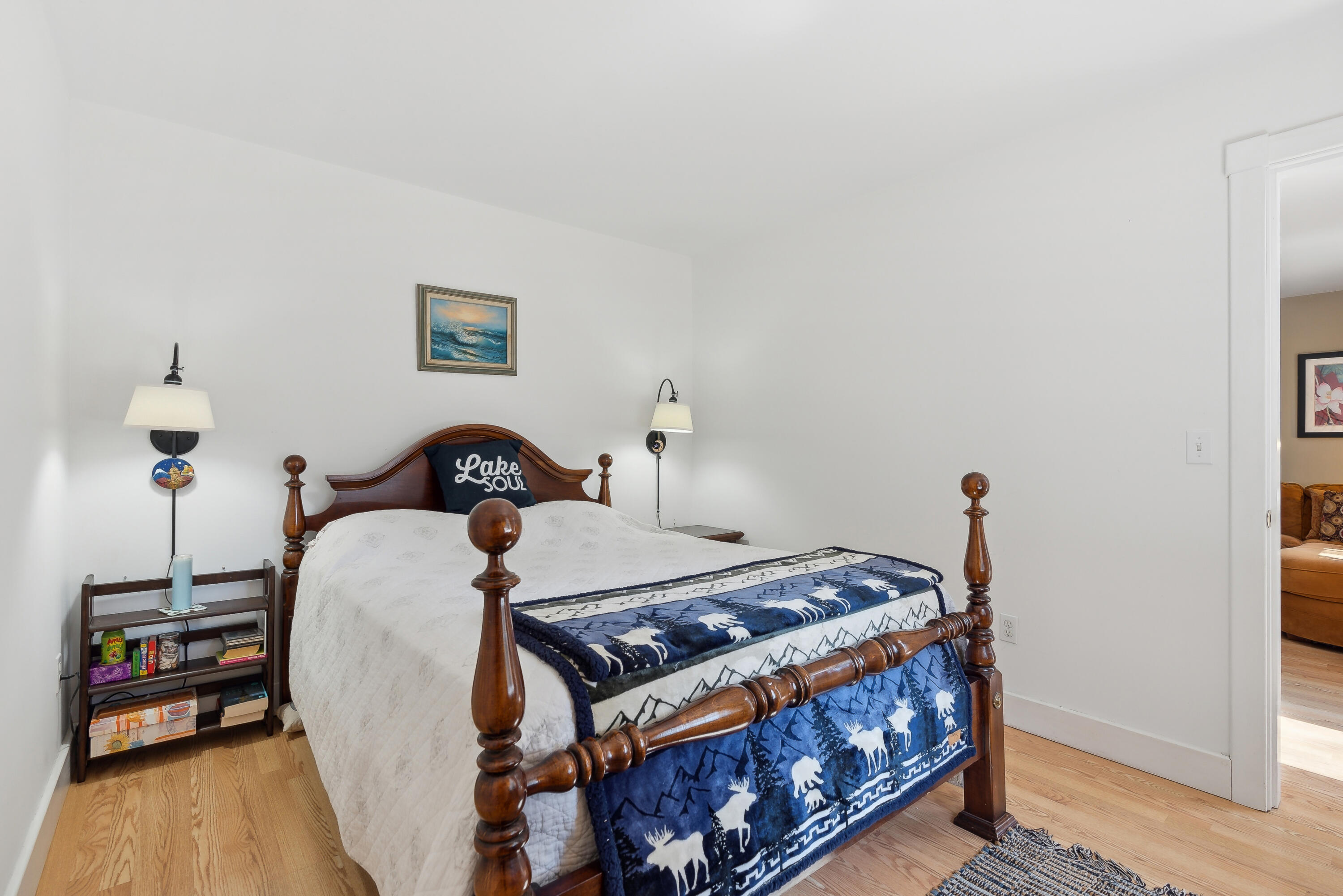 17 Mondor White Road