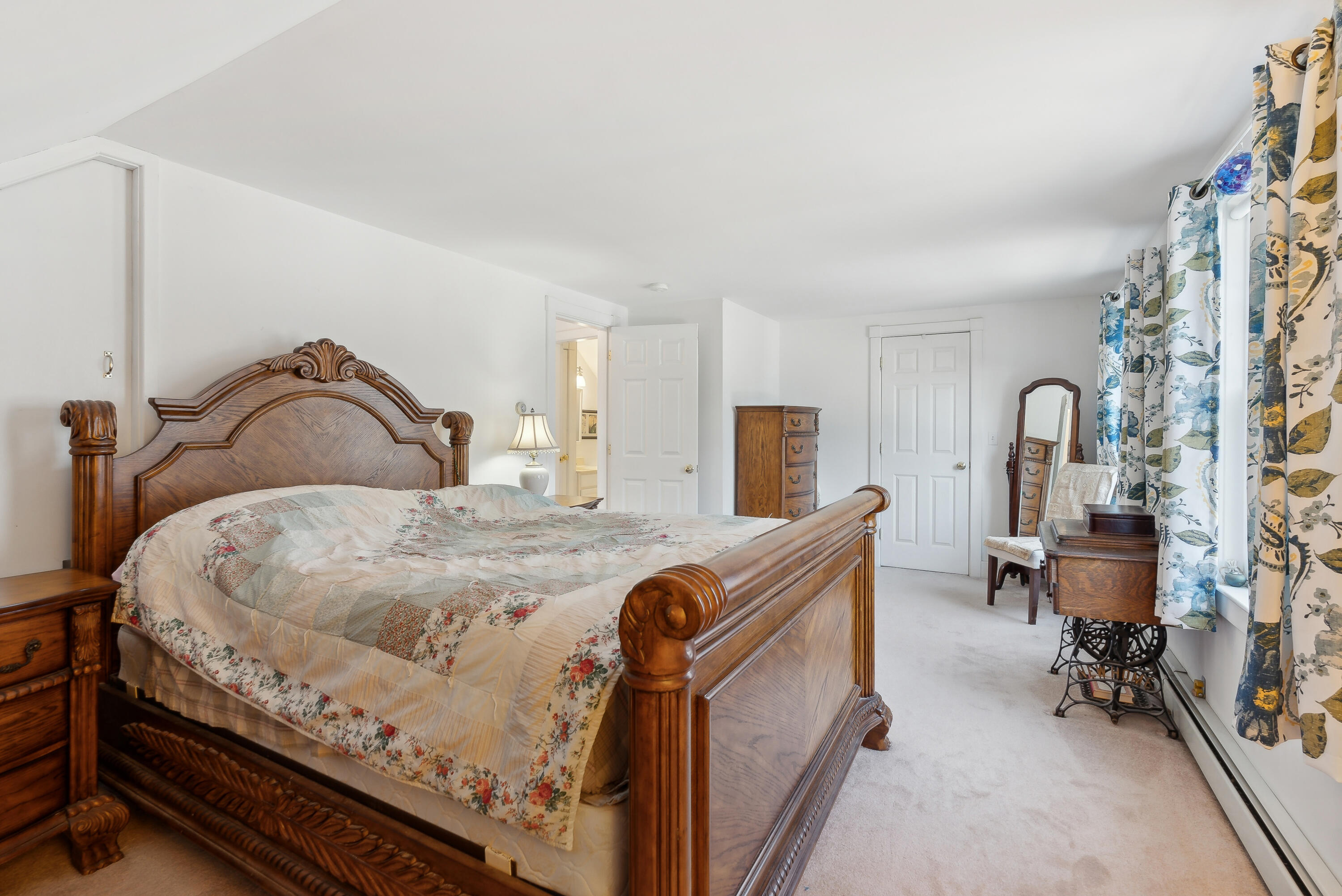 17 Mondor White Road
